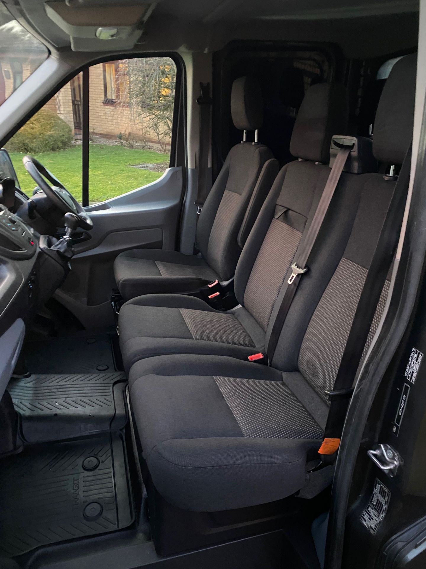 Ford Transit 350 L2 Diesel RWD 2.0 TDCi 170ps One - Image 5 of 17