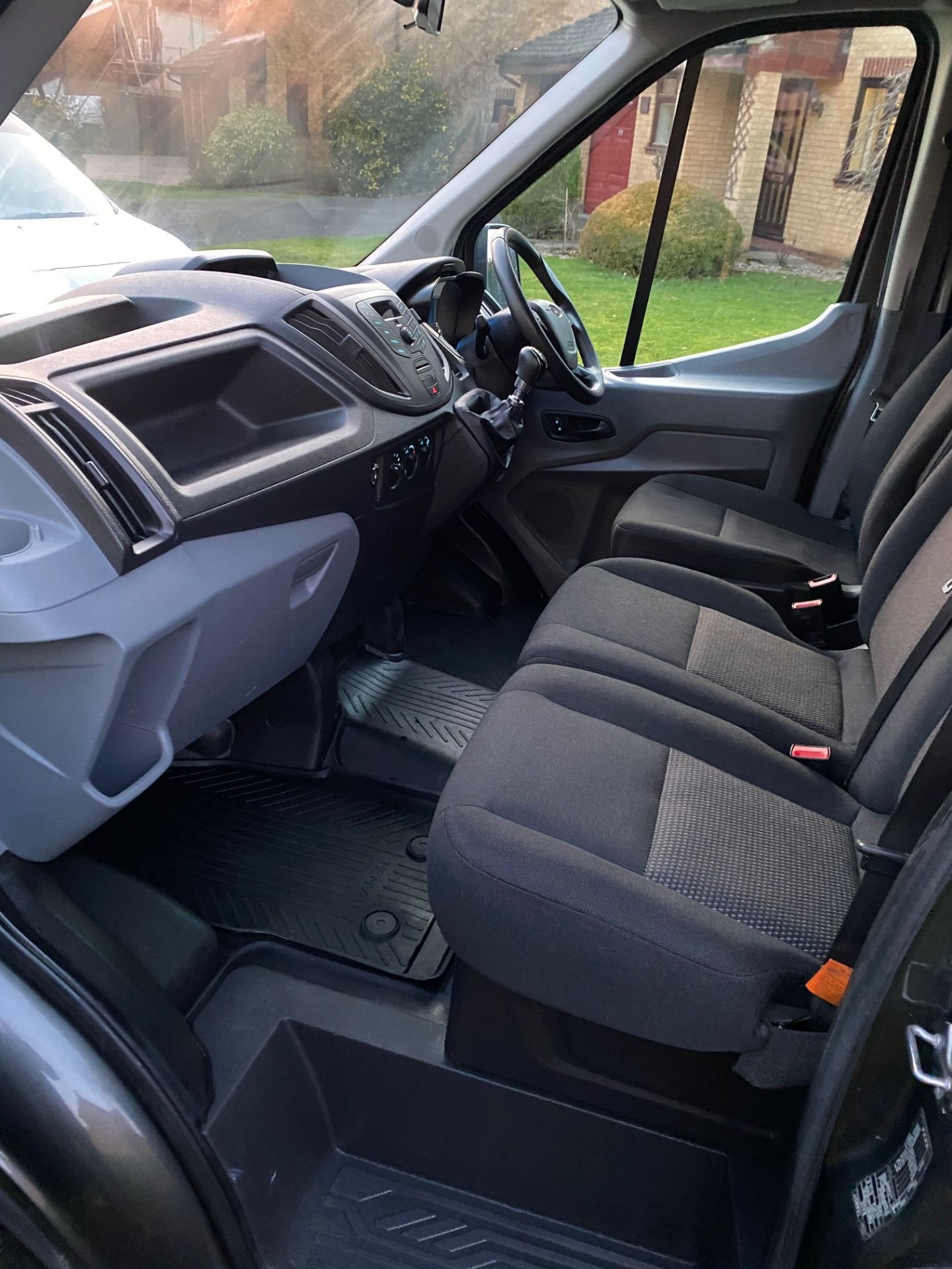 Ford Transit 350 L2 Diesel RWD 2.0 TDCi 170ps One - Image 6 of 17