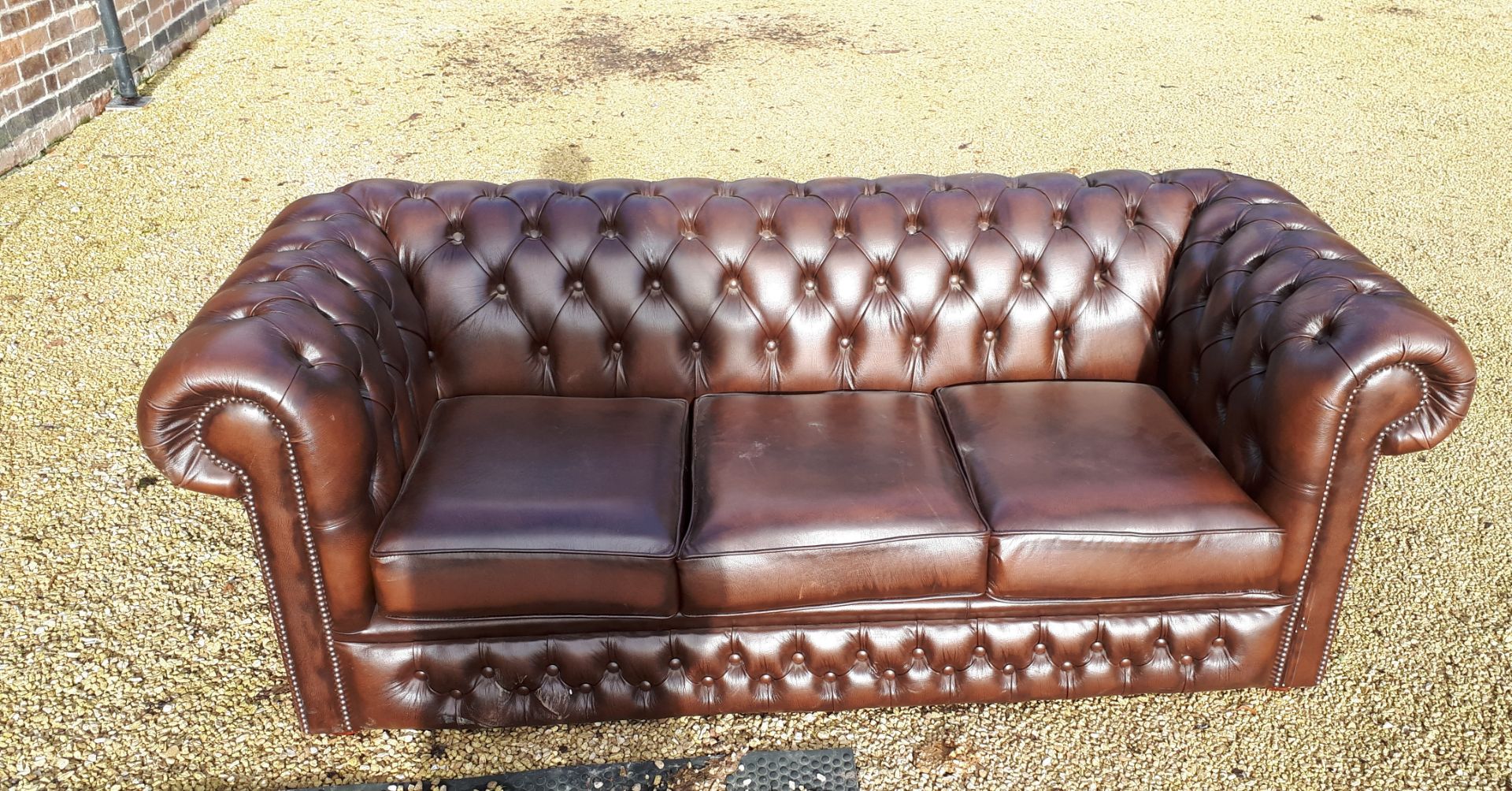 Chesterfield style leather effect two settee sofa