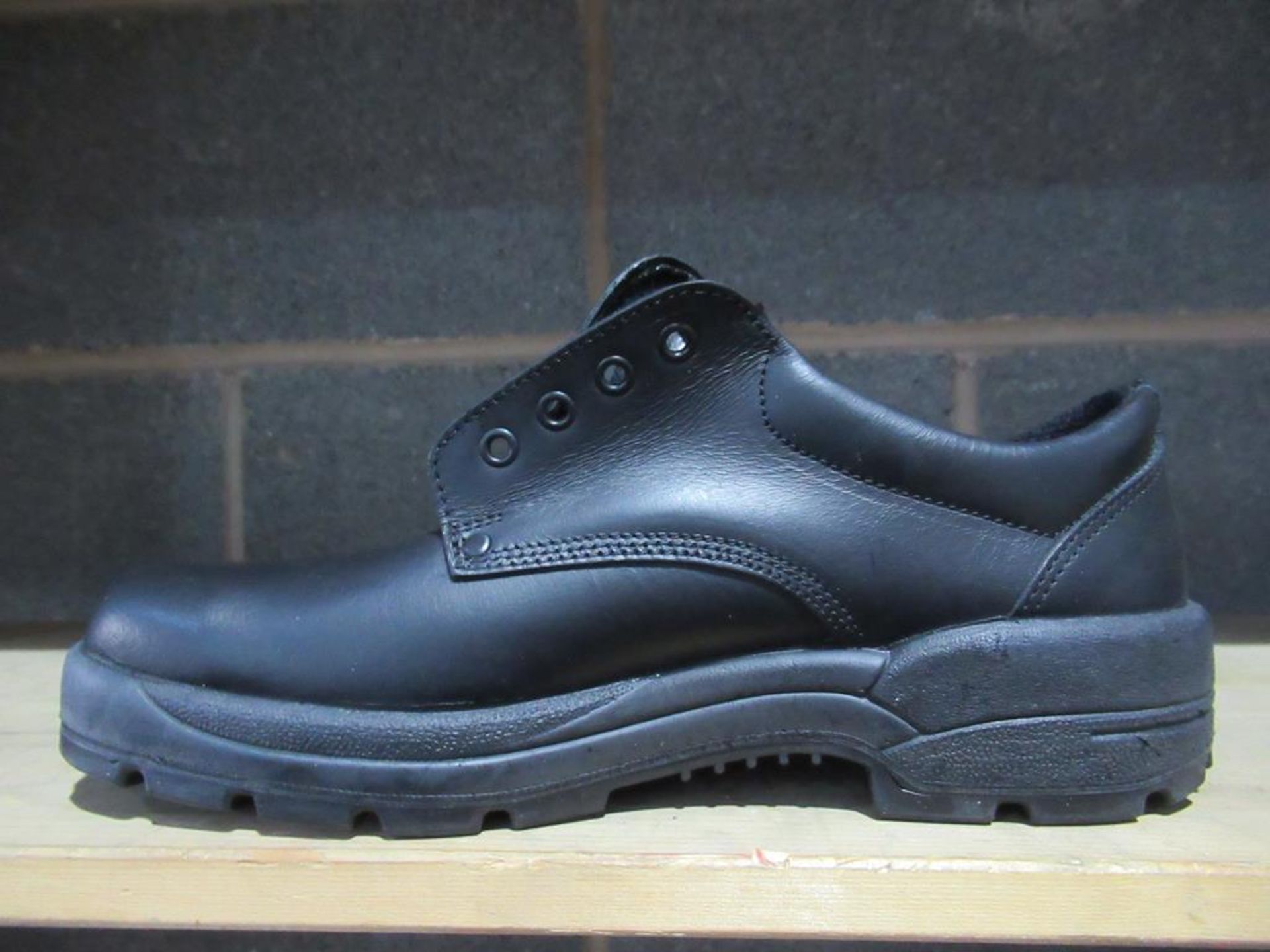 3x Pairs of Safety Shoes (size 9) - Image 6 of 7