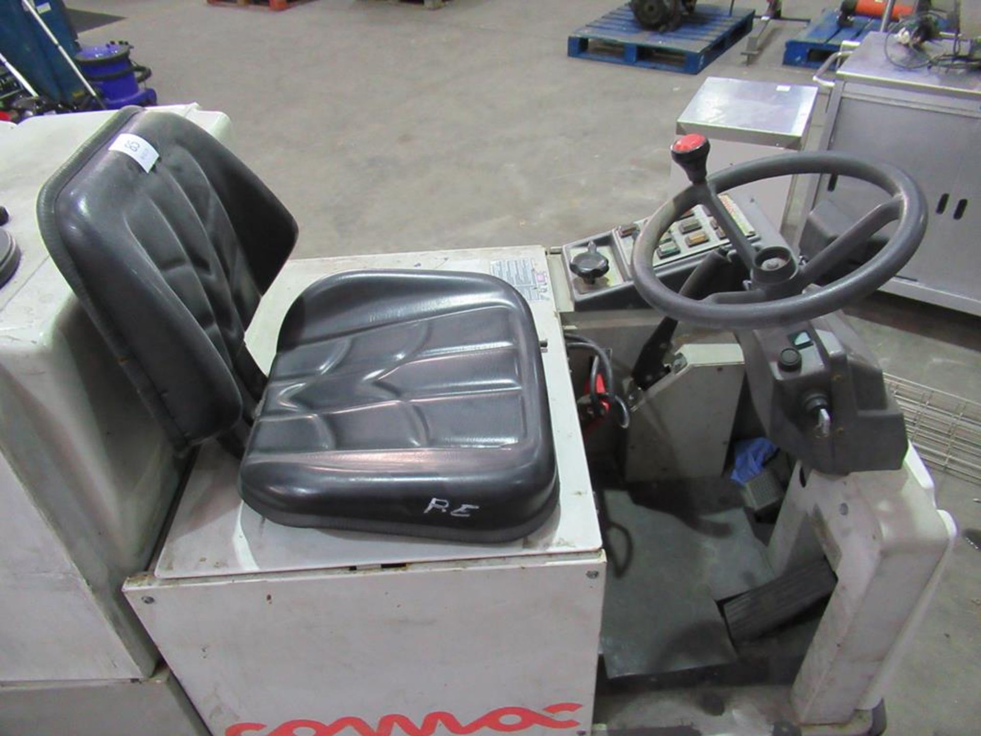 2005 Comac C85B Ride On Floor Scrubber Dryer - Image 5 of 11