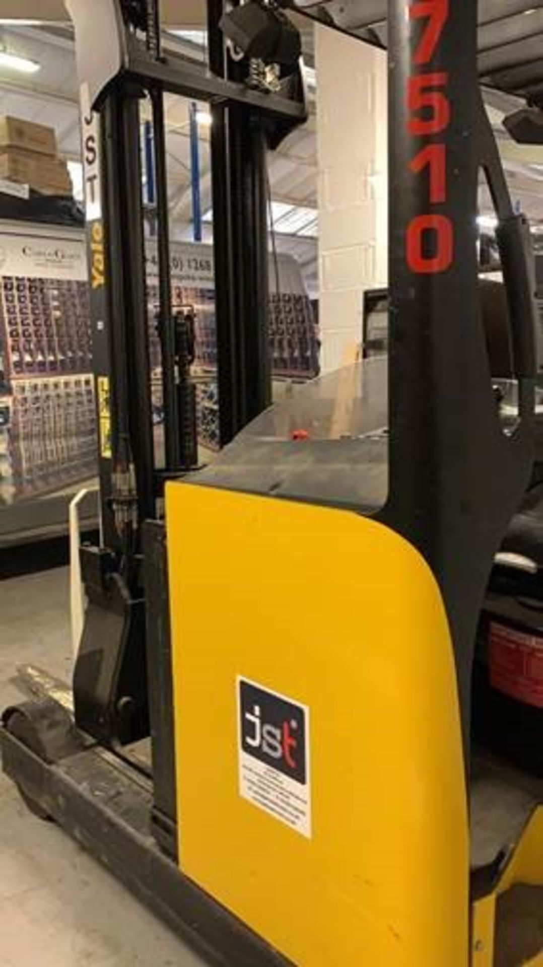 Yale Type MR16 1600Kg Electric Reach Truck - Image 4 of 5