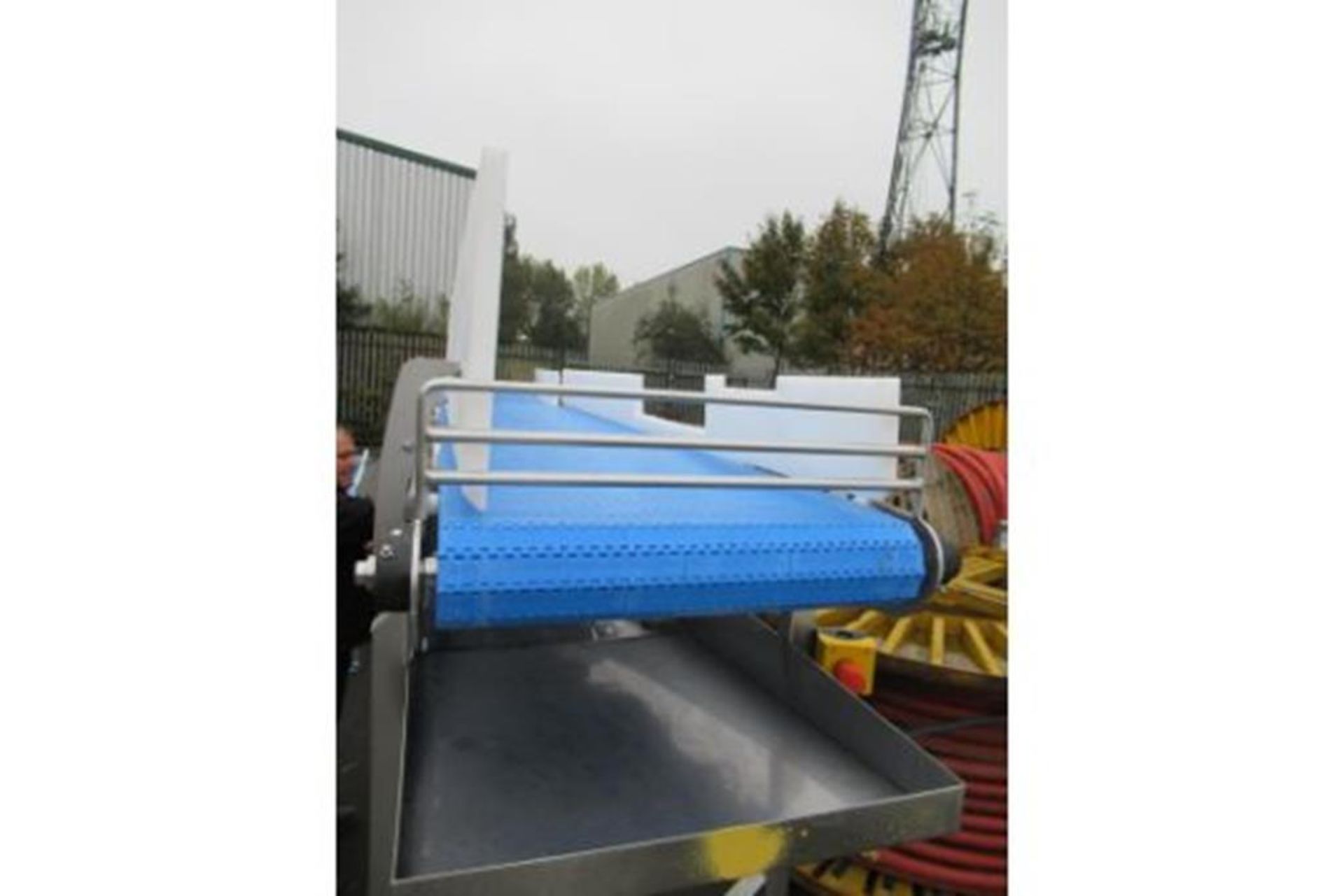 Stainless Steel Raised Interoll Conveyor System- guarded height approx 1900 x 1920 x 600 - Image 4 of 4