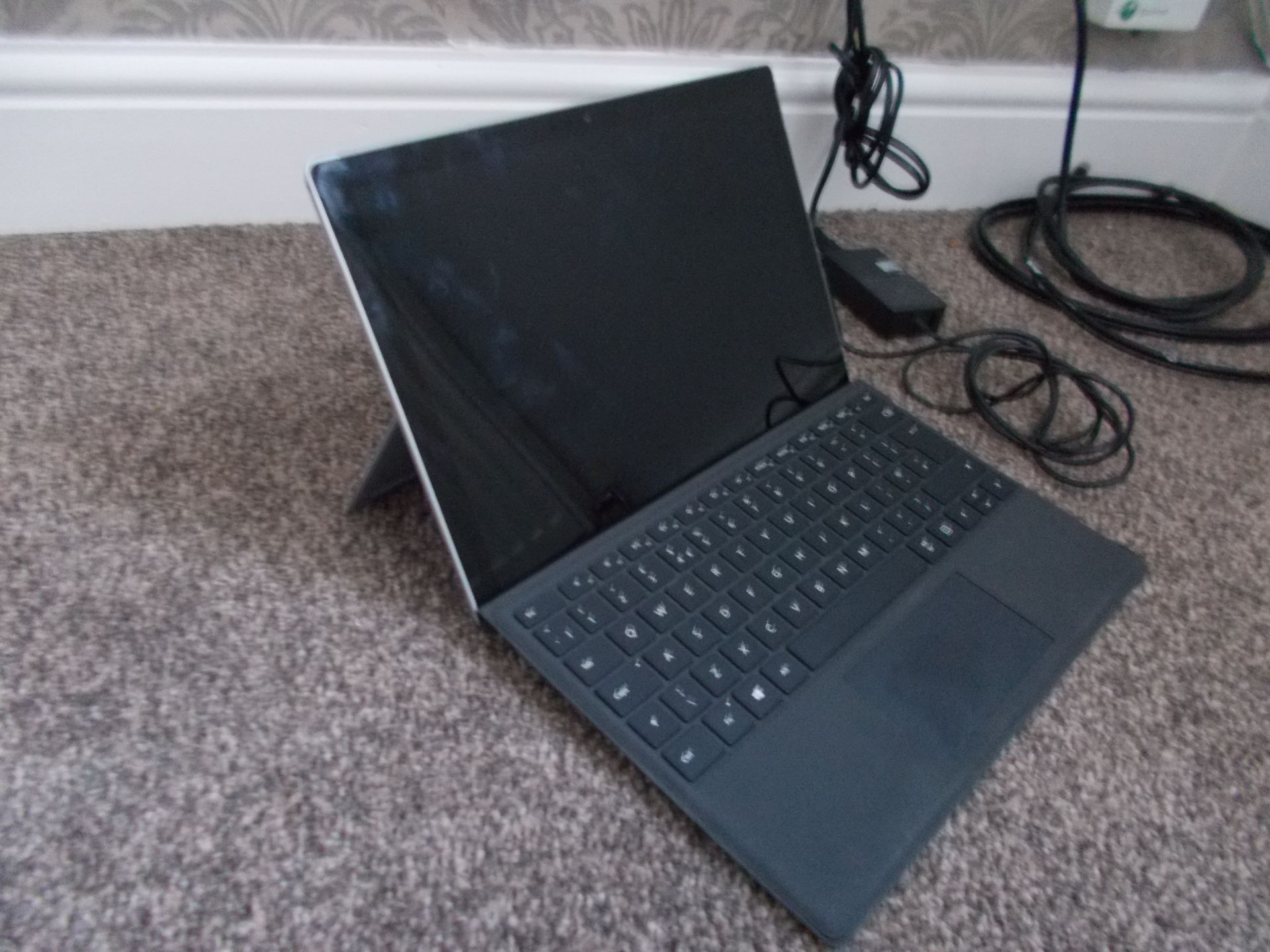 Microsoft Surface Pro (5th Generation) Model 1796, - Image 6 of 9