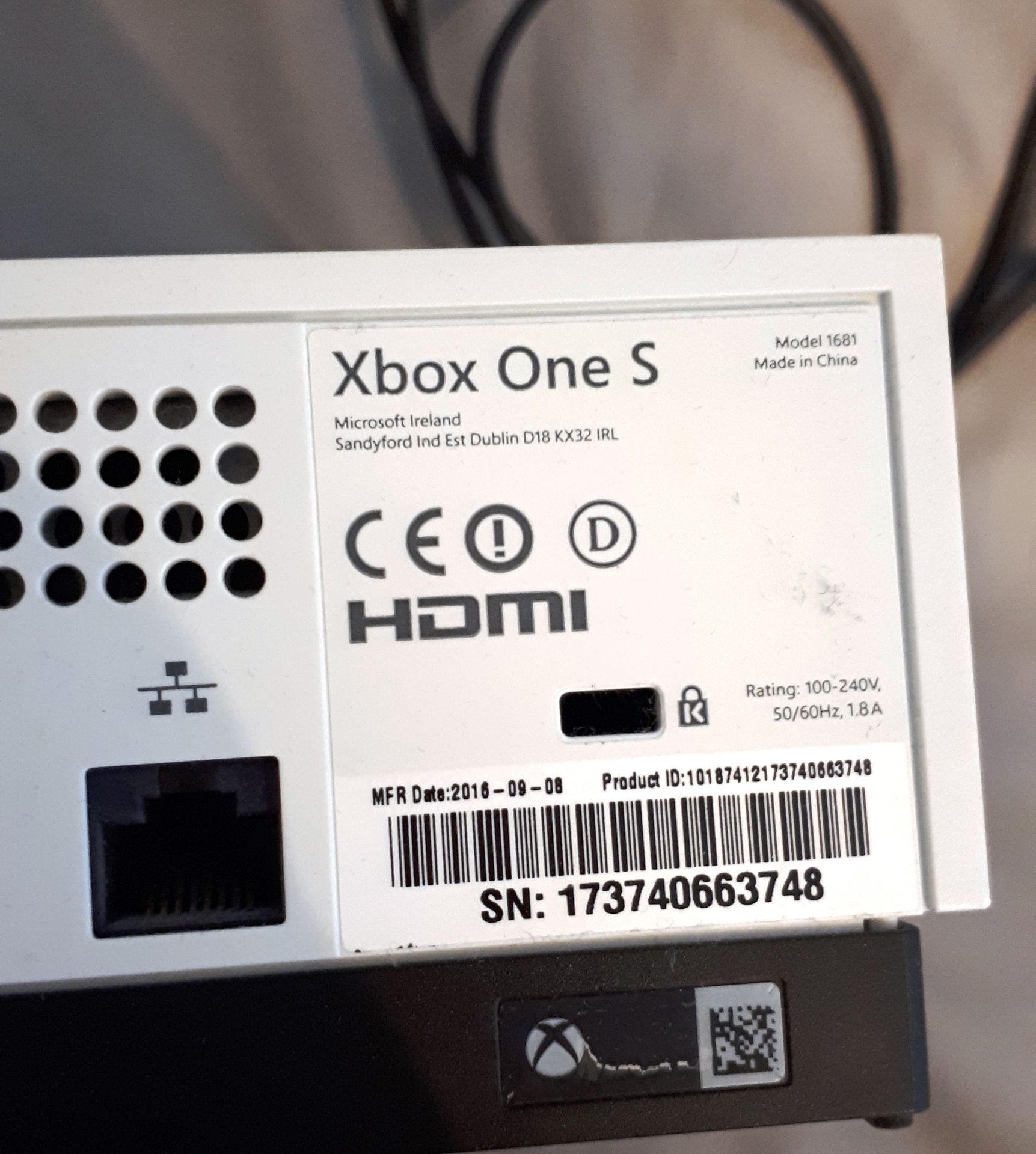 Xbox One S console (Model 1681), with wireless con - Image 2 of 2