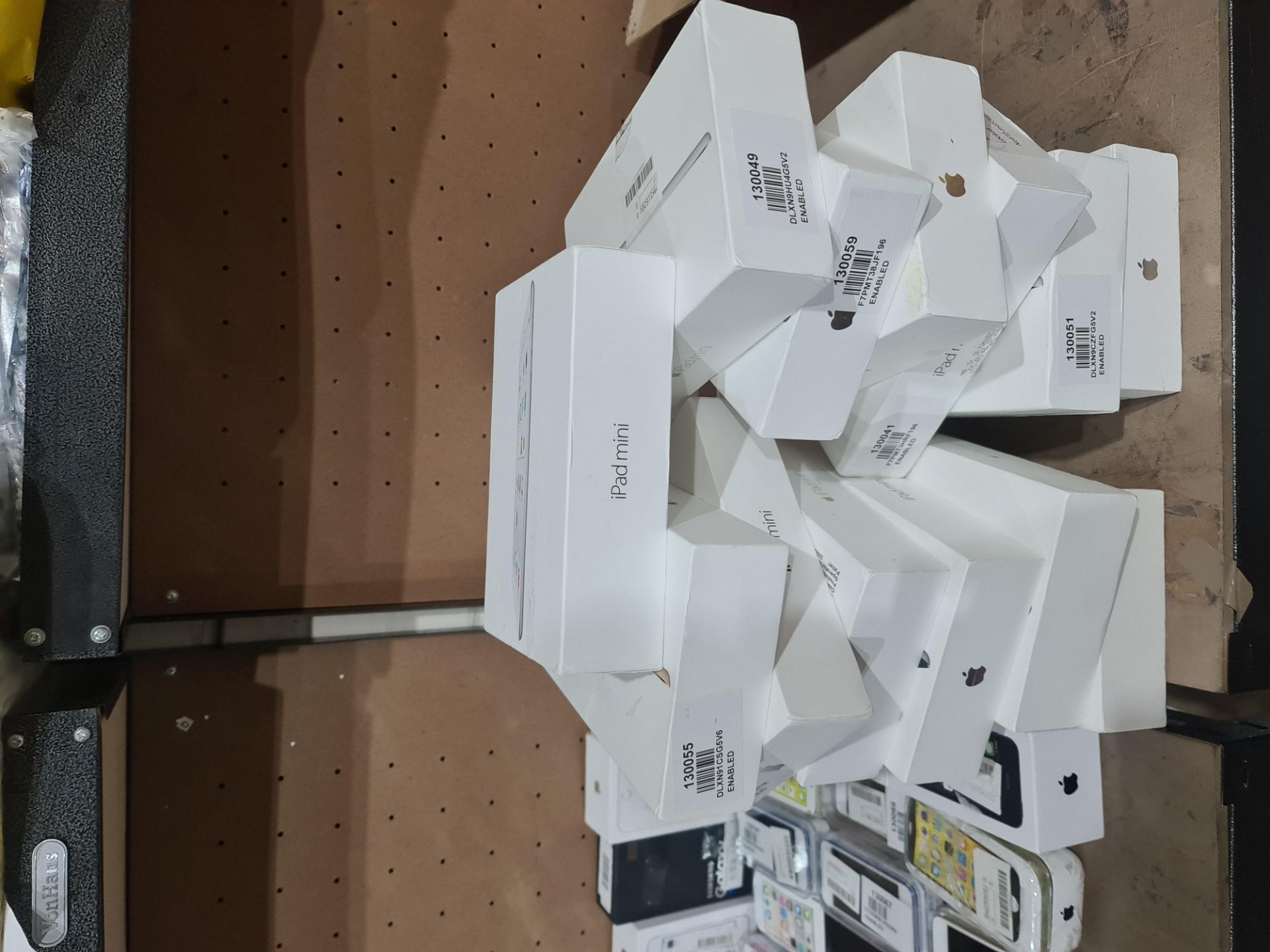 88 items of customer returned goods to include brands such as Apple, LG & Samsung (FULL MANIFEST AVA - Image 6 of 10