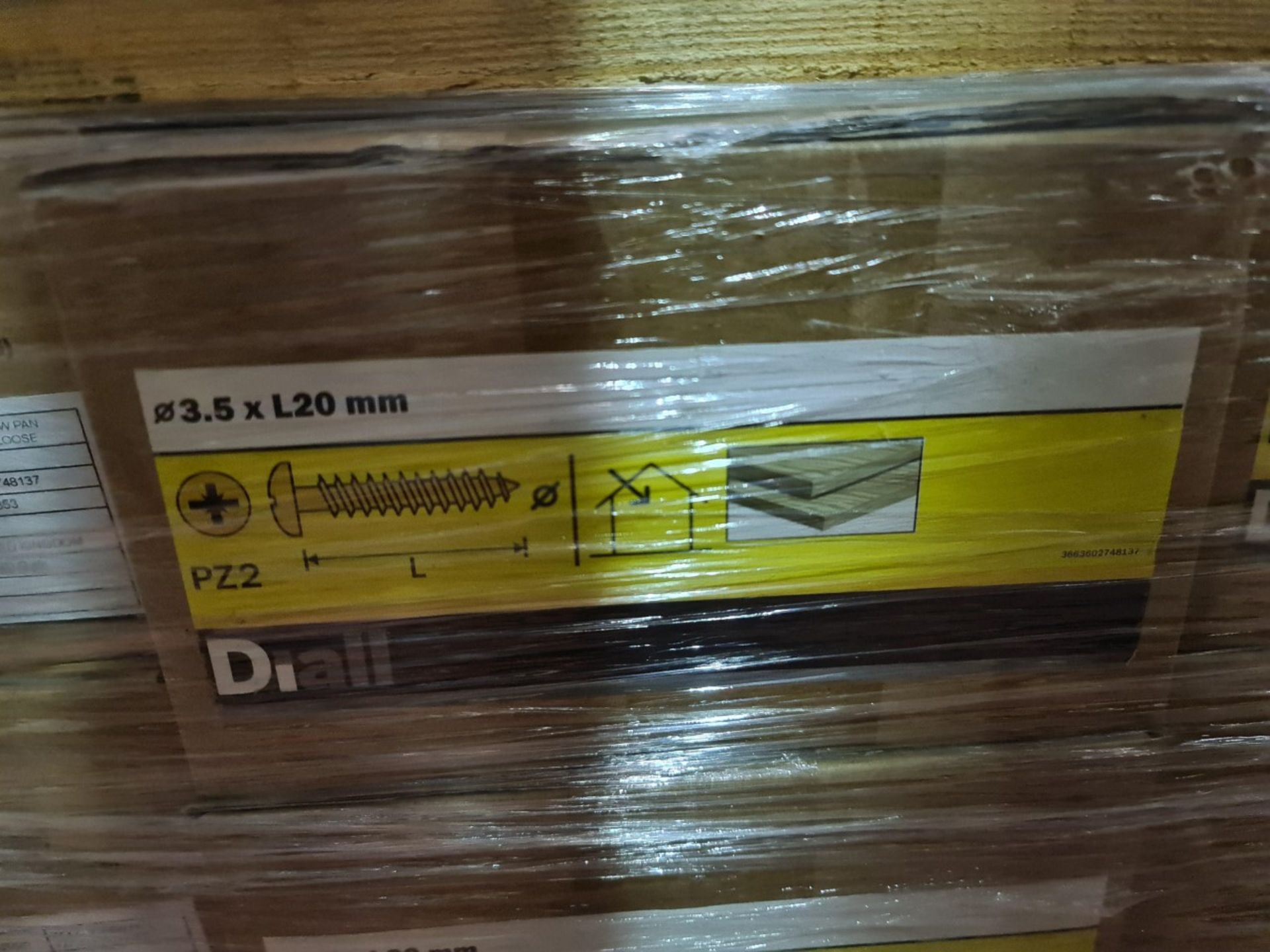 (D6) PALLET TO CONTAIN 41 x NEW 4KG BOXES OF 3.5X2