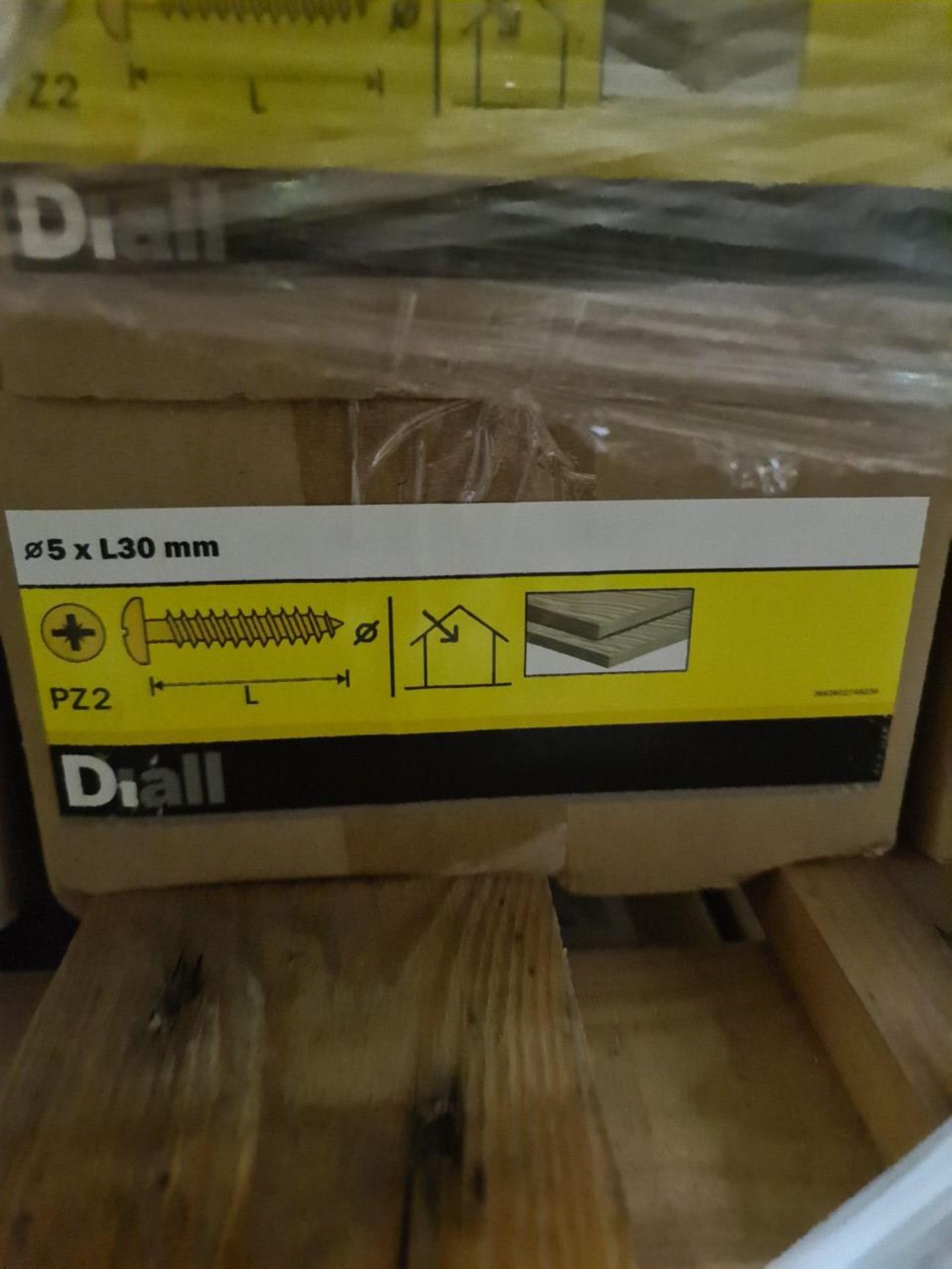 (D9) PALLET TO CONTAIN 36 x NEW 4KG BOXES OF 5x30M