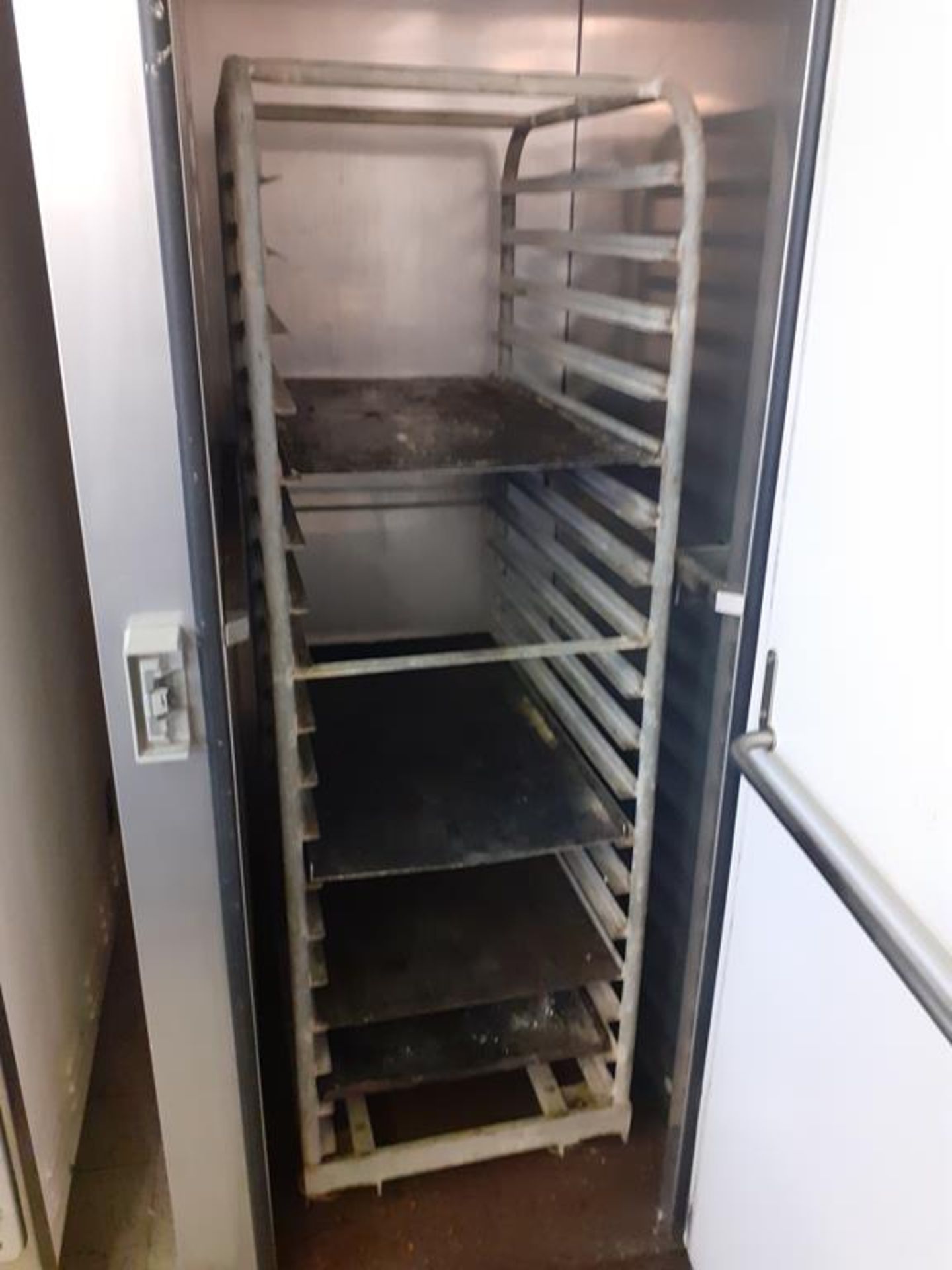 Panem AU1X1AEXC Controlled Fermentation Chamber with 3x Tray Trolleys and Qty of Trays - Image 3 of 5