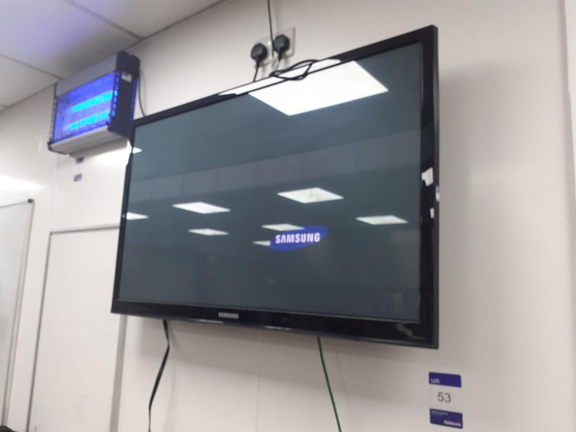 42" Samsung Flat Screen LCD TV