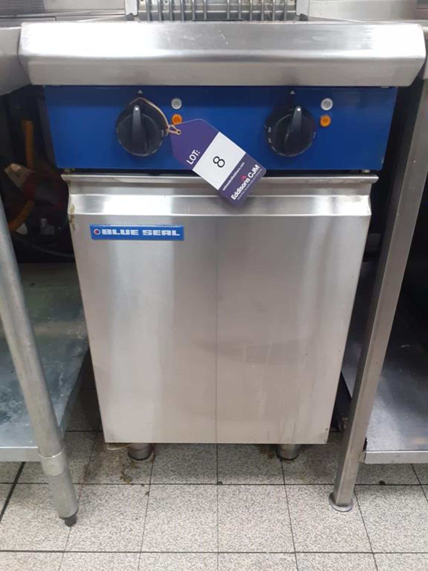 Blue Seal S/S Electric Range Twin Basket Free Standing Commercial Fryer - Image 2 of 3