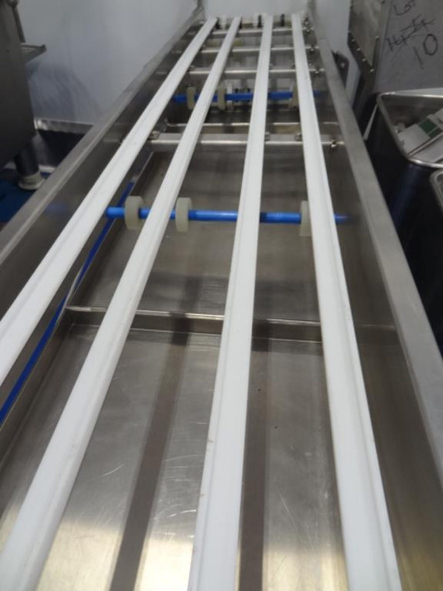 Syspal Twin lane 6 metre conveyor - Image 6 of 17