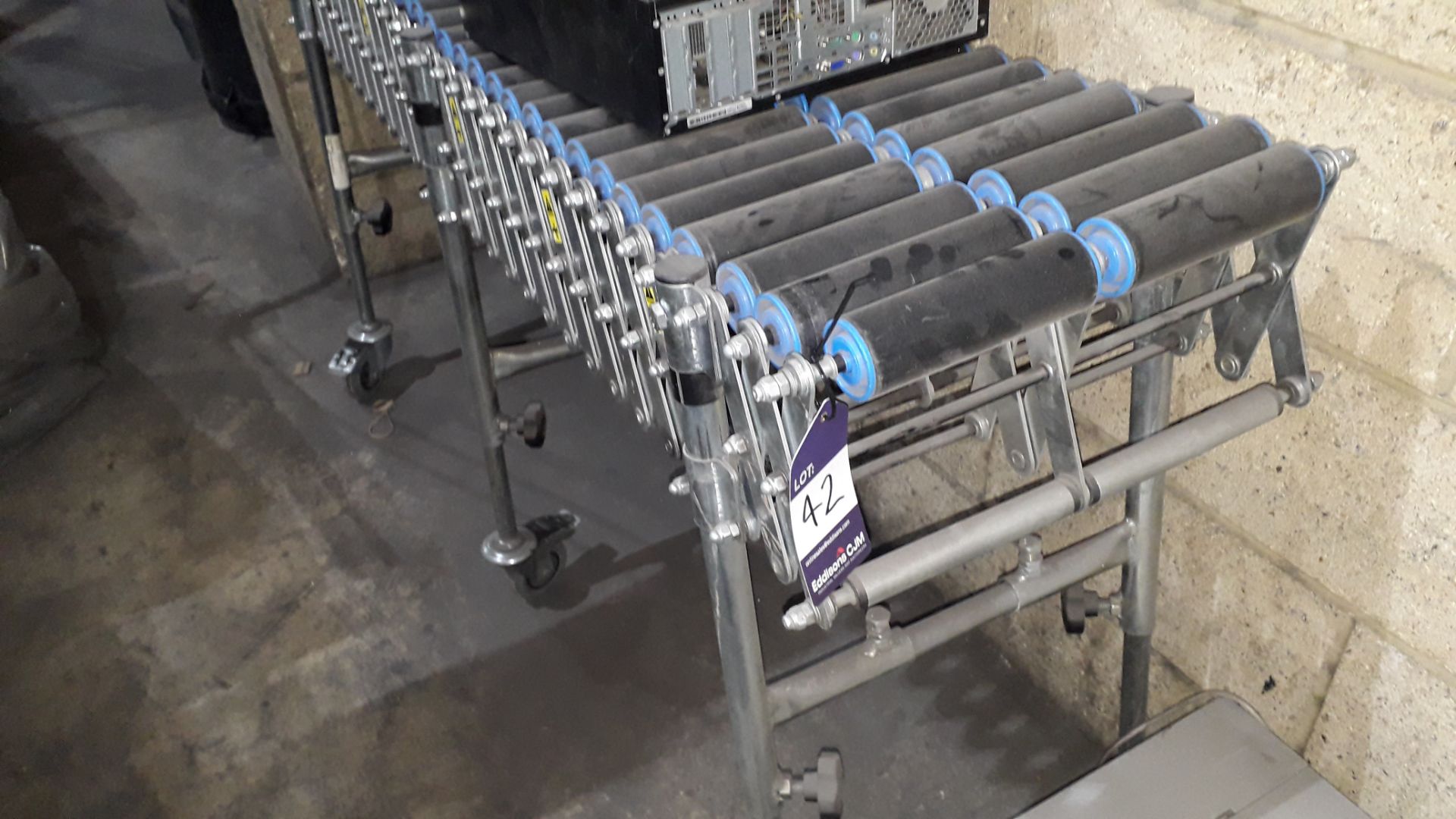 Steel Collapsible EXP-PW400-3.5-L2 Roller Conveyor, Serial Number 40444 (2017) - Image 3 of 4