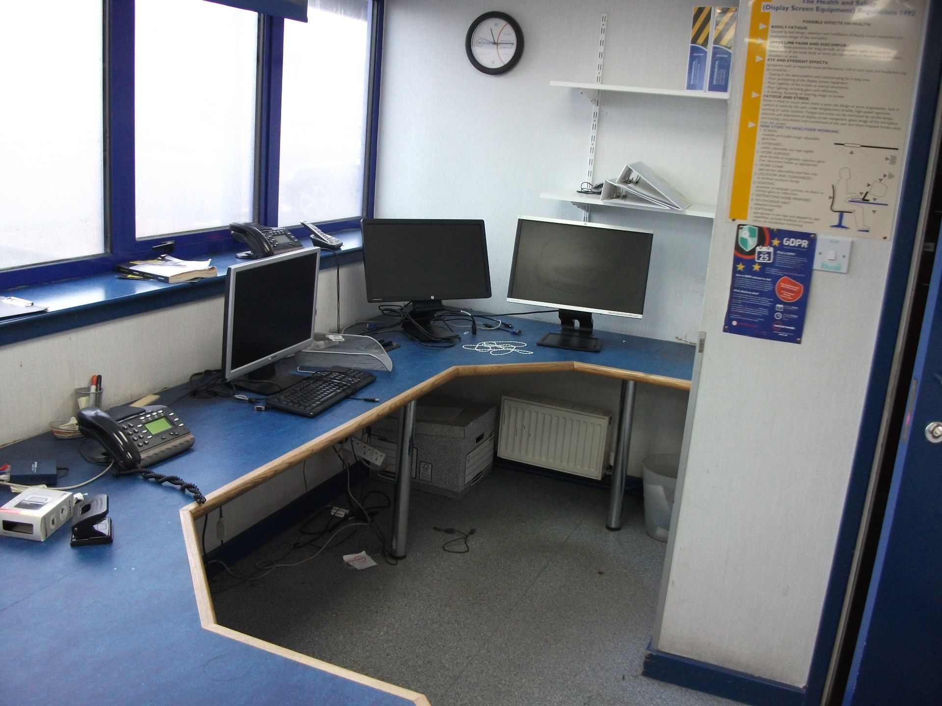 Loose and removable contents to offices including computer monitors, chairs, filing cabinets etc ( - Image 2 of 15