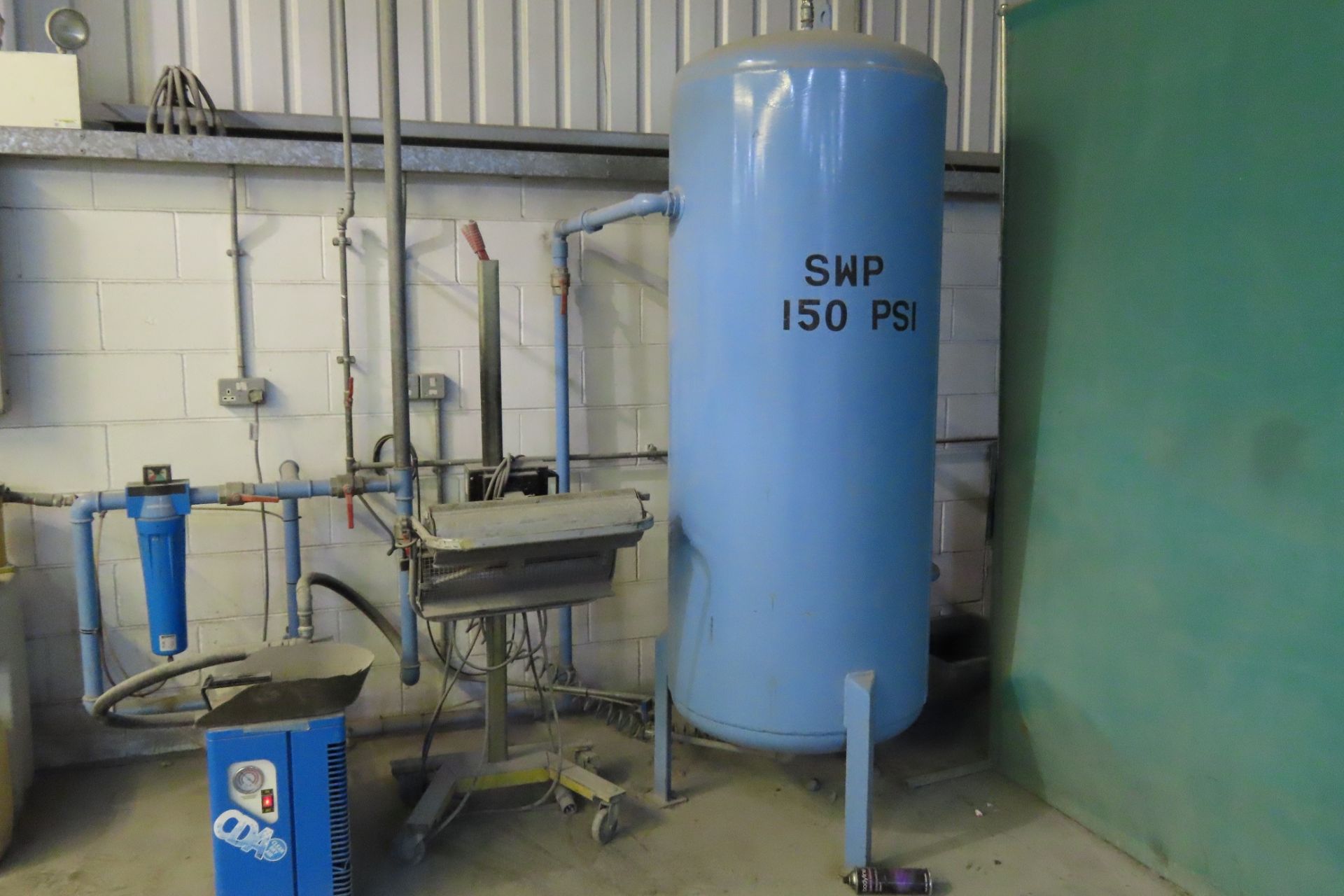 CDA refrigerant Air drier, Vertical air receiving tank and HPC OW4 oil/water separator - Image 4 of 4