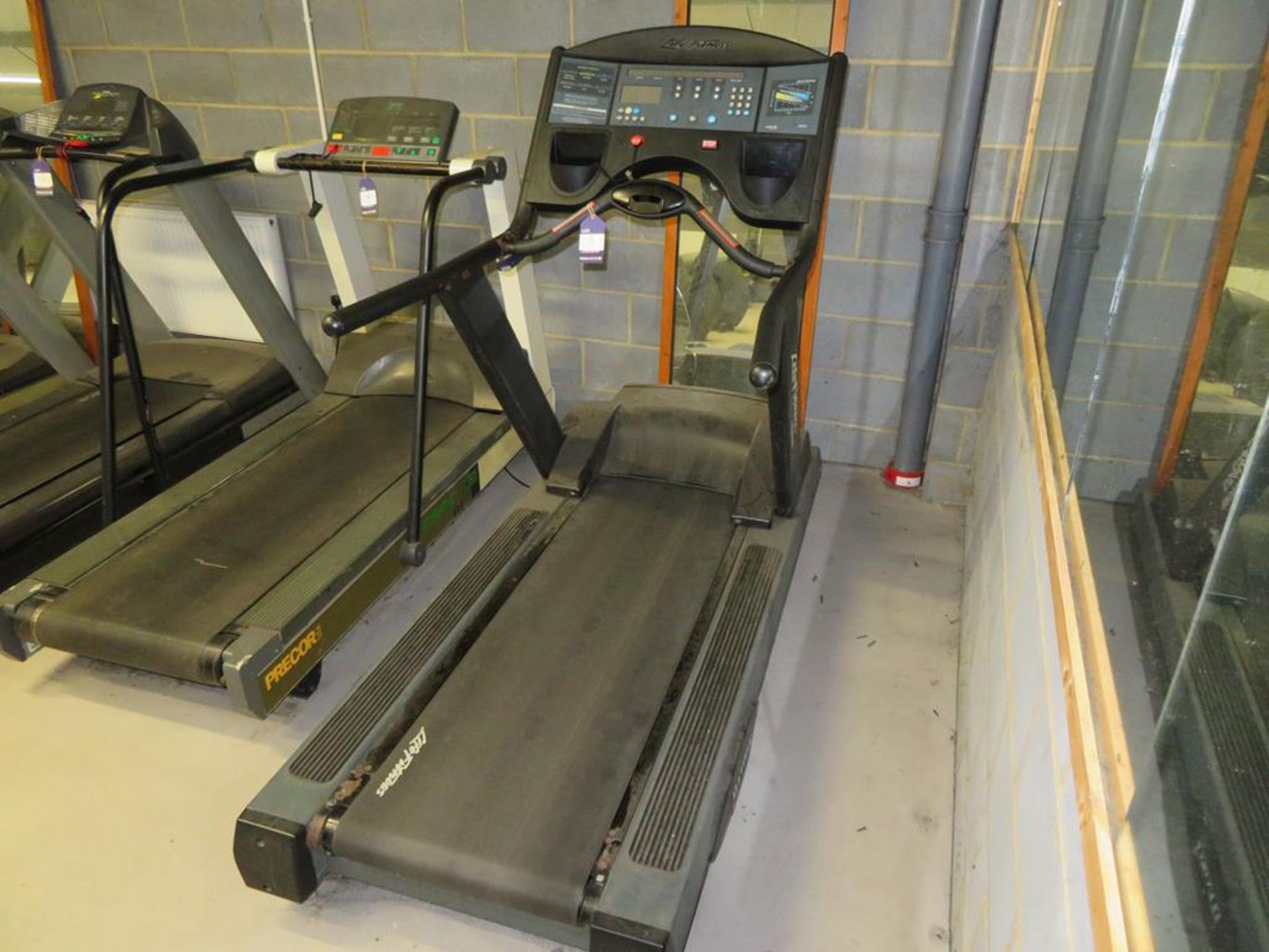 A Life Fitness Flexdeck 9500HR - Image 2 of 7