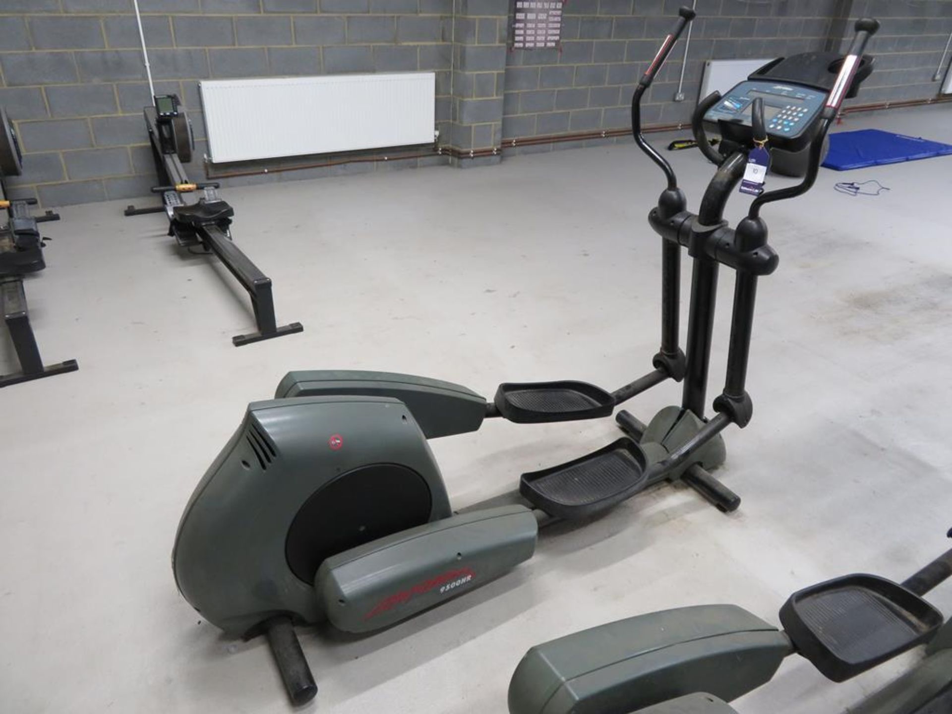 A Life Fitness Cross Trainer 9500HR - Image 2 of 4