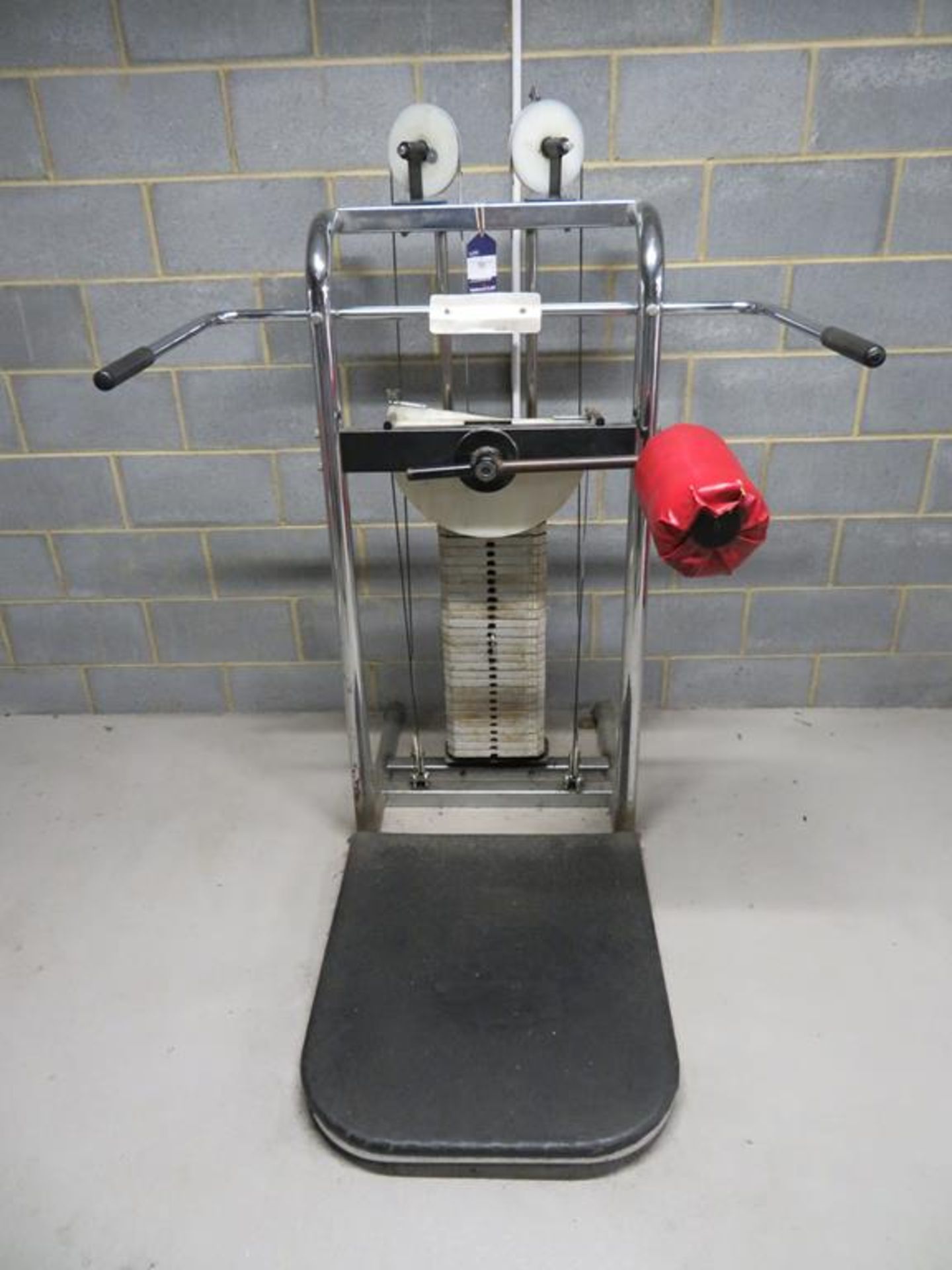 An Unbranded HIP Training Machine