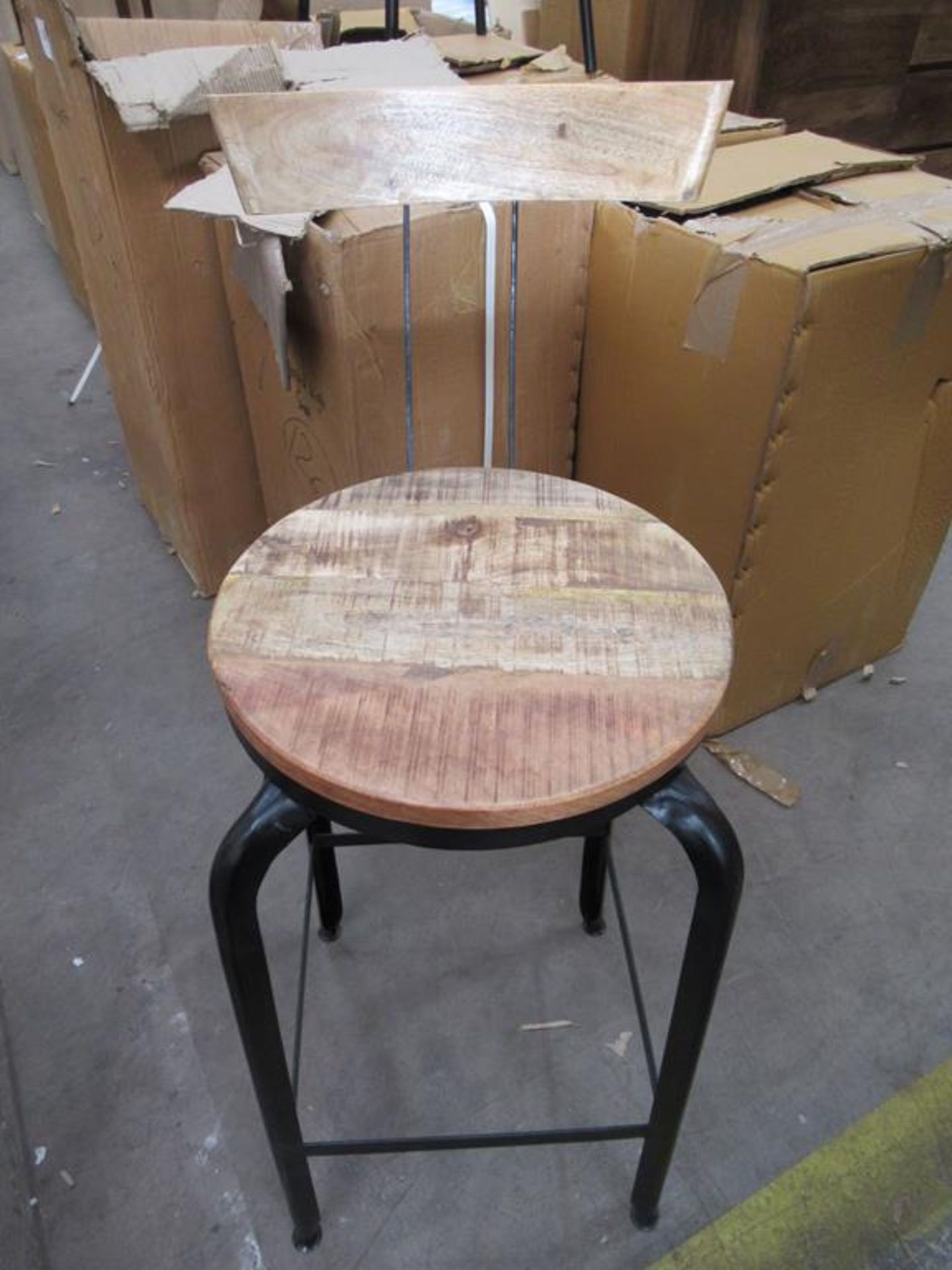 1x Ind High Stool 7