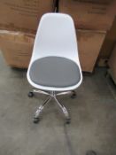 x4 Eames Office Chairs