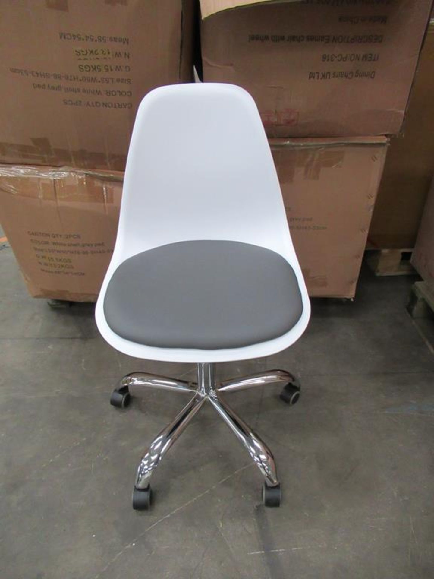 x4 Eames Office Chairs