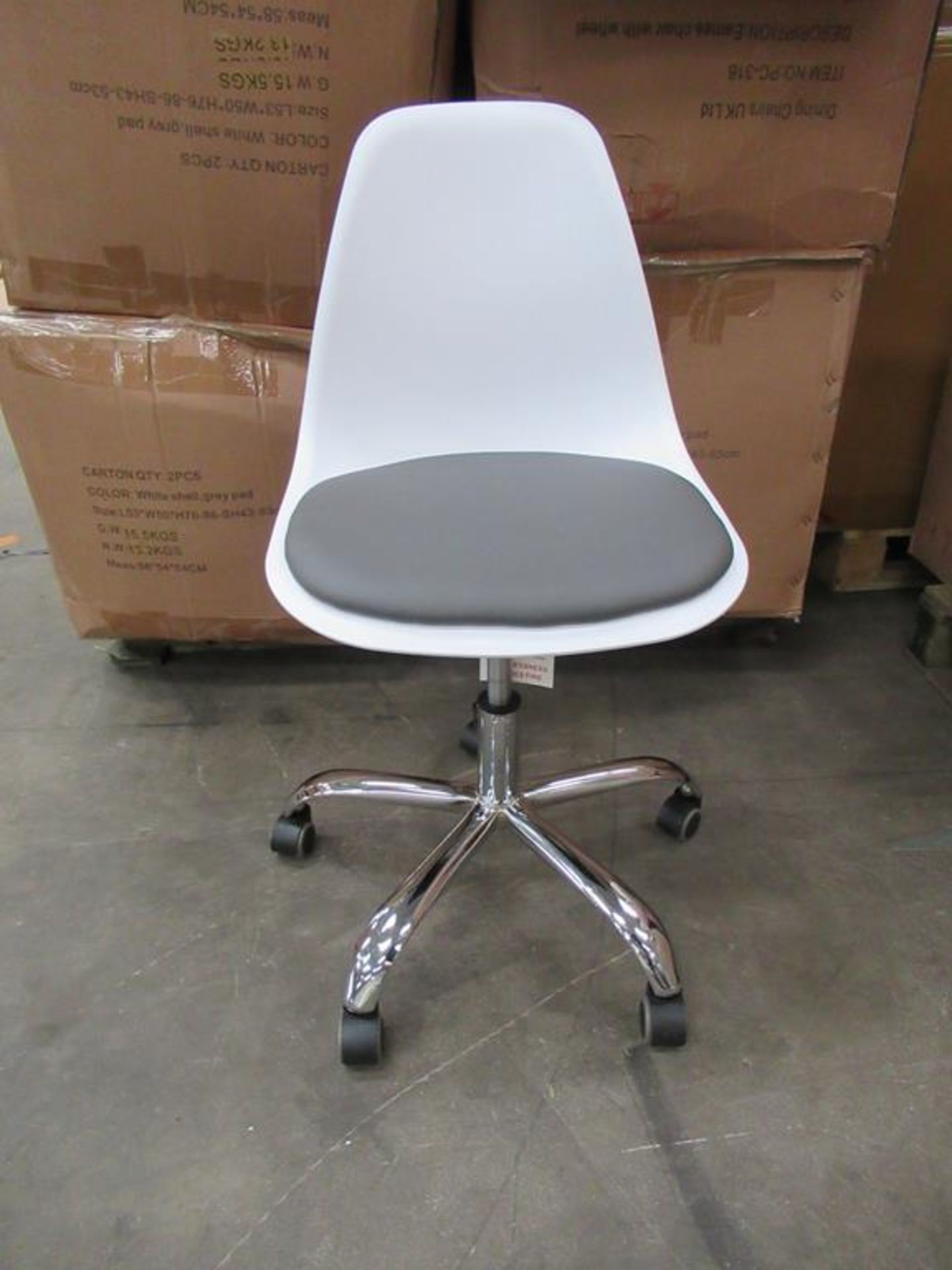 x4 Eames Office Chairs