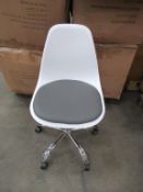 x6 Eames Office Chairs