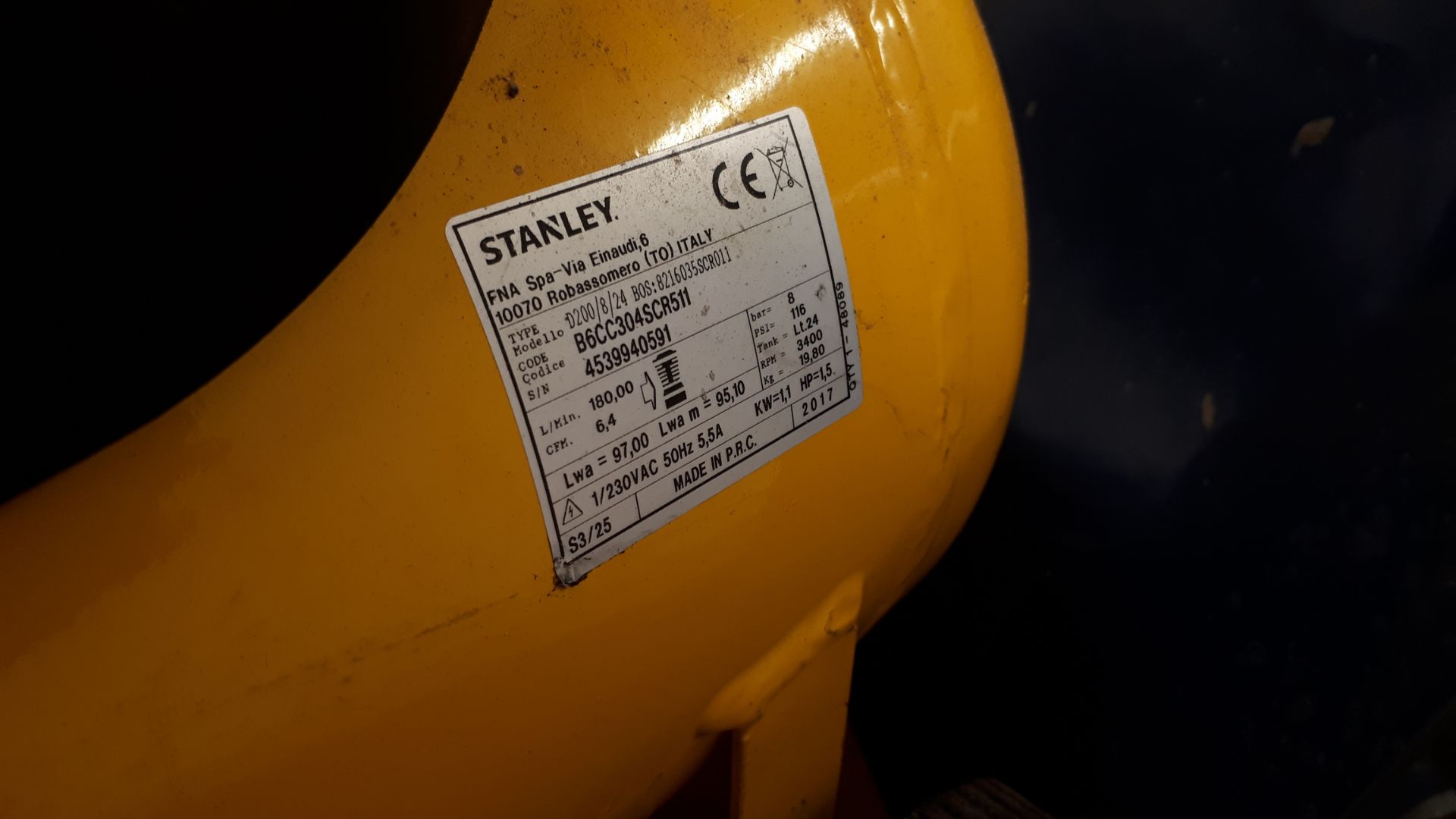 Stanley mobile 24Ltr air compressor - Image 2 of 2