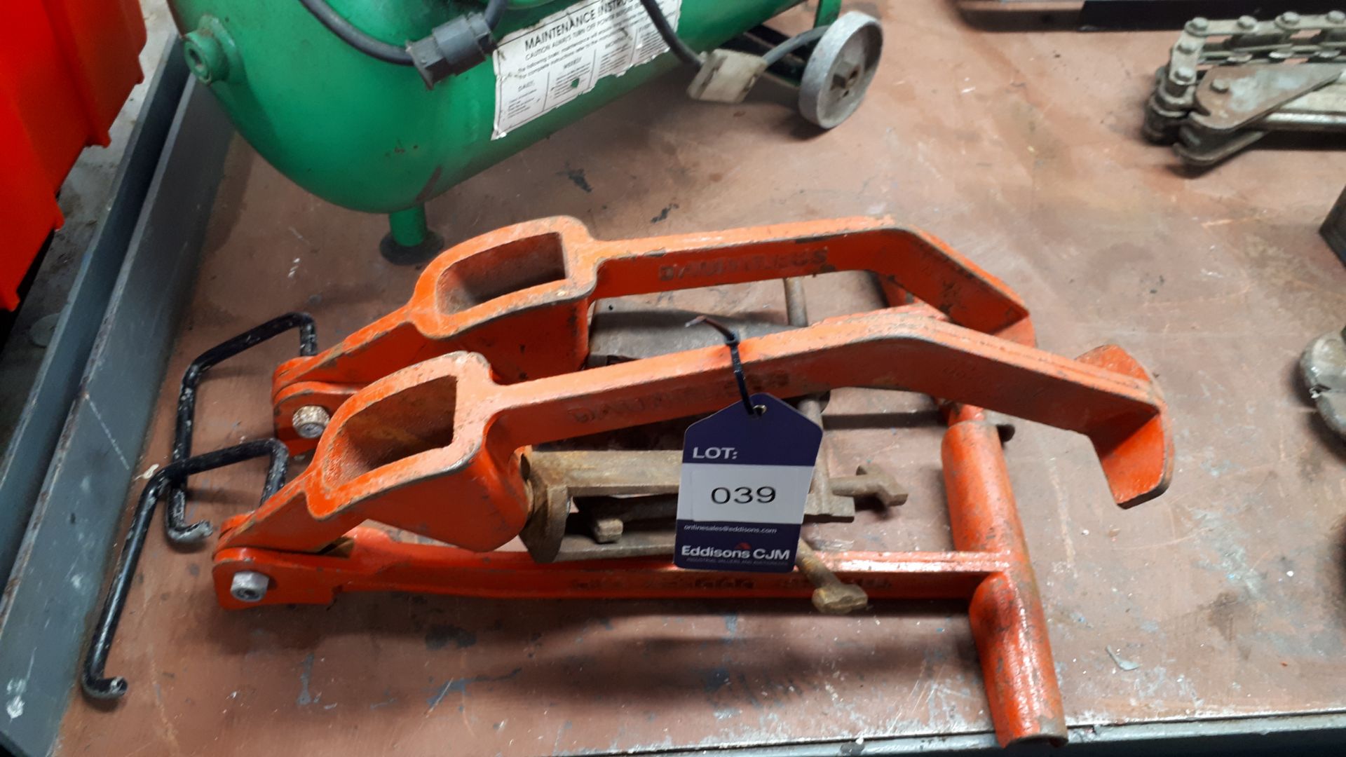 2 x Heavy duty manhole cover lifters