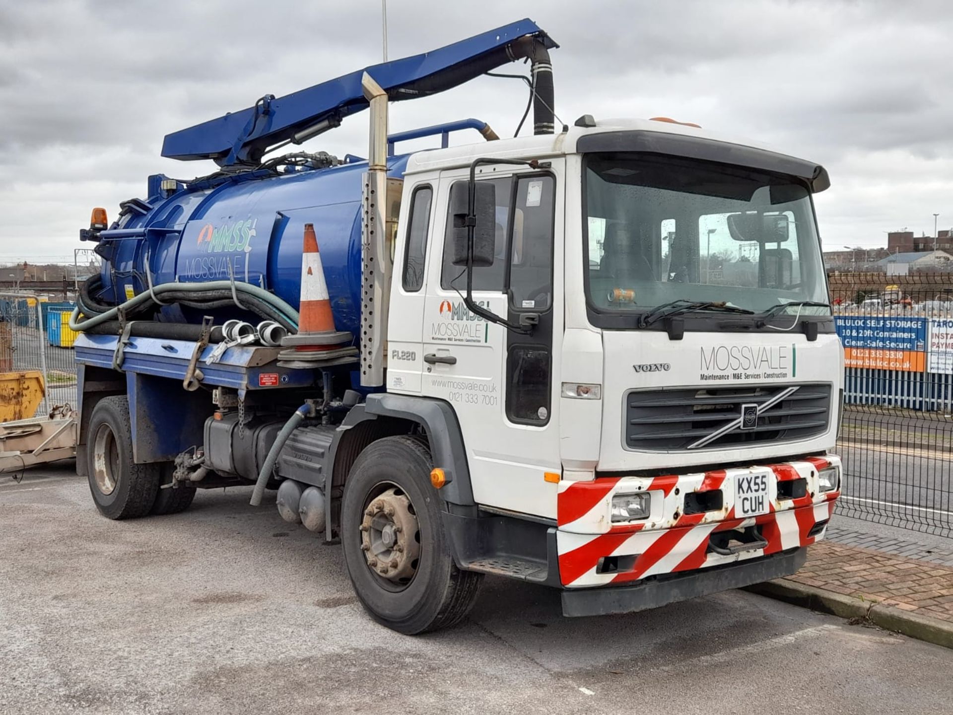 Volvo FL220 Medium Volume Jack Tanker Truck, with Gully Cleaner, with 8,050 Litre capacity Whale