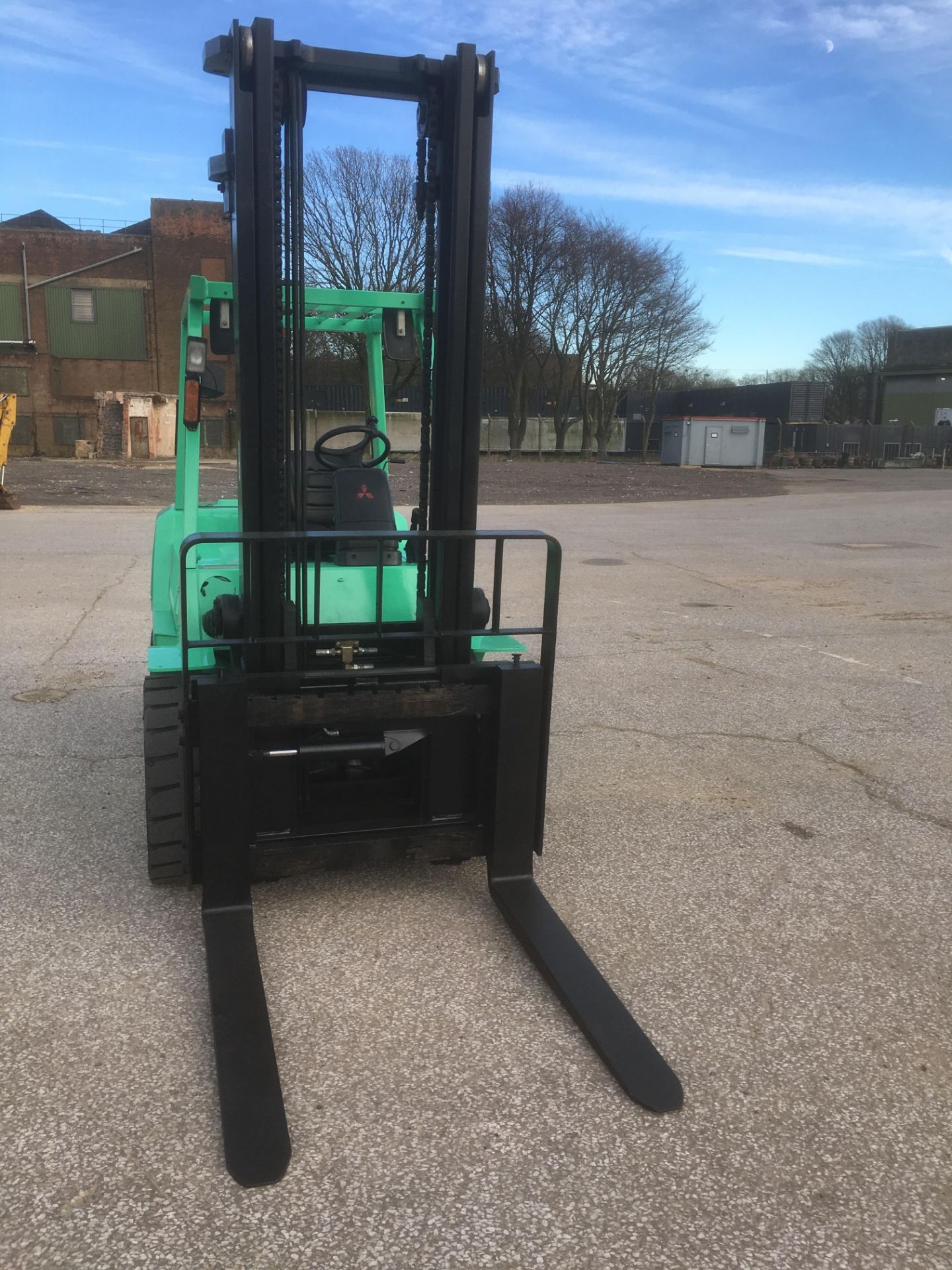 Mitsubishi FDK50 5T Diesel Forklift - Image 2 of 9