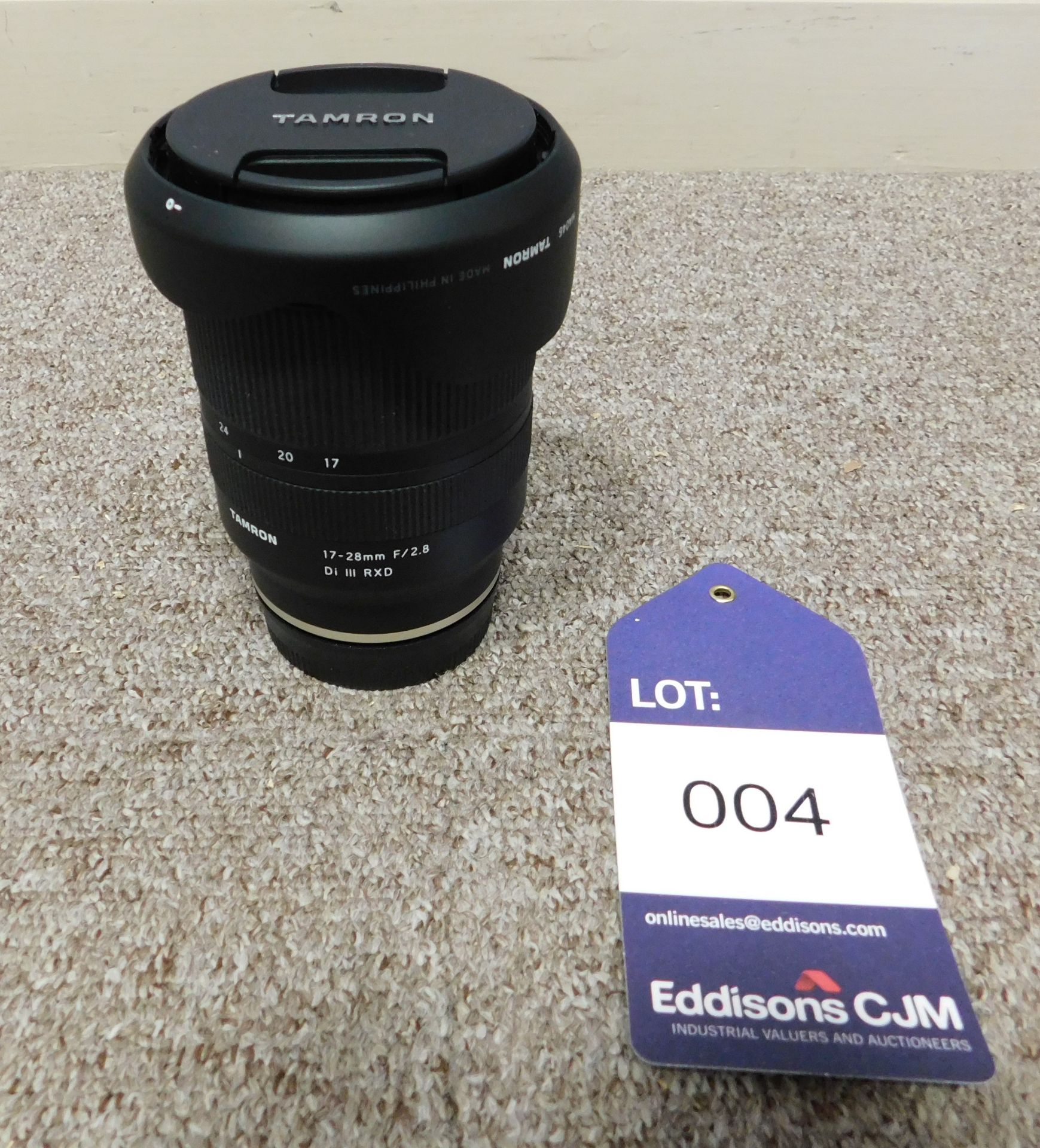 Tamron 17 - 28mm f 2.8 Di III RXD Lens Sony E fit - Image 2 of 2