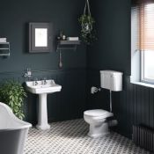 New & Boxed Tradiational Cambridge Low-Level Cistern Toilet- With Luxury Soft Close Seat. Ccg629.Rrp