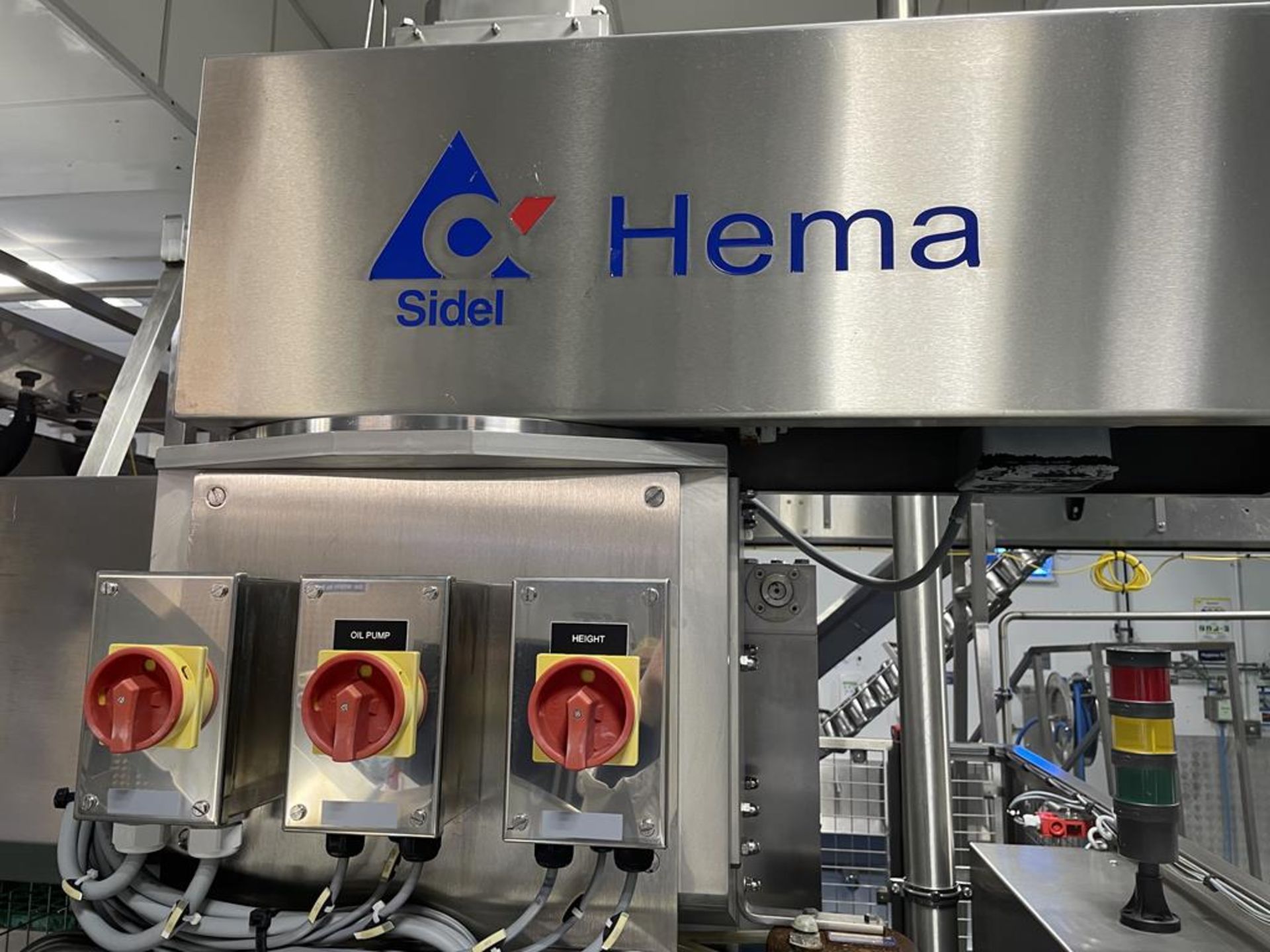 Hema Twin Head Can Filler. Overhead Acrylic Slat Belt Infeed Conveyor with Can Chute. Overhead Acryl - Image 13 of 14