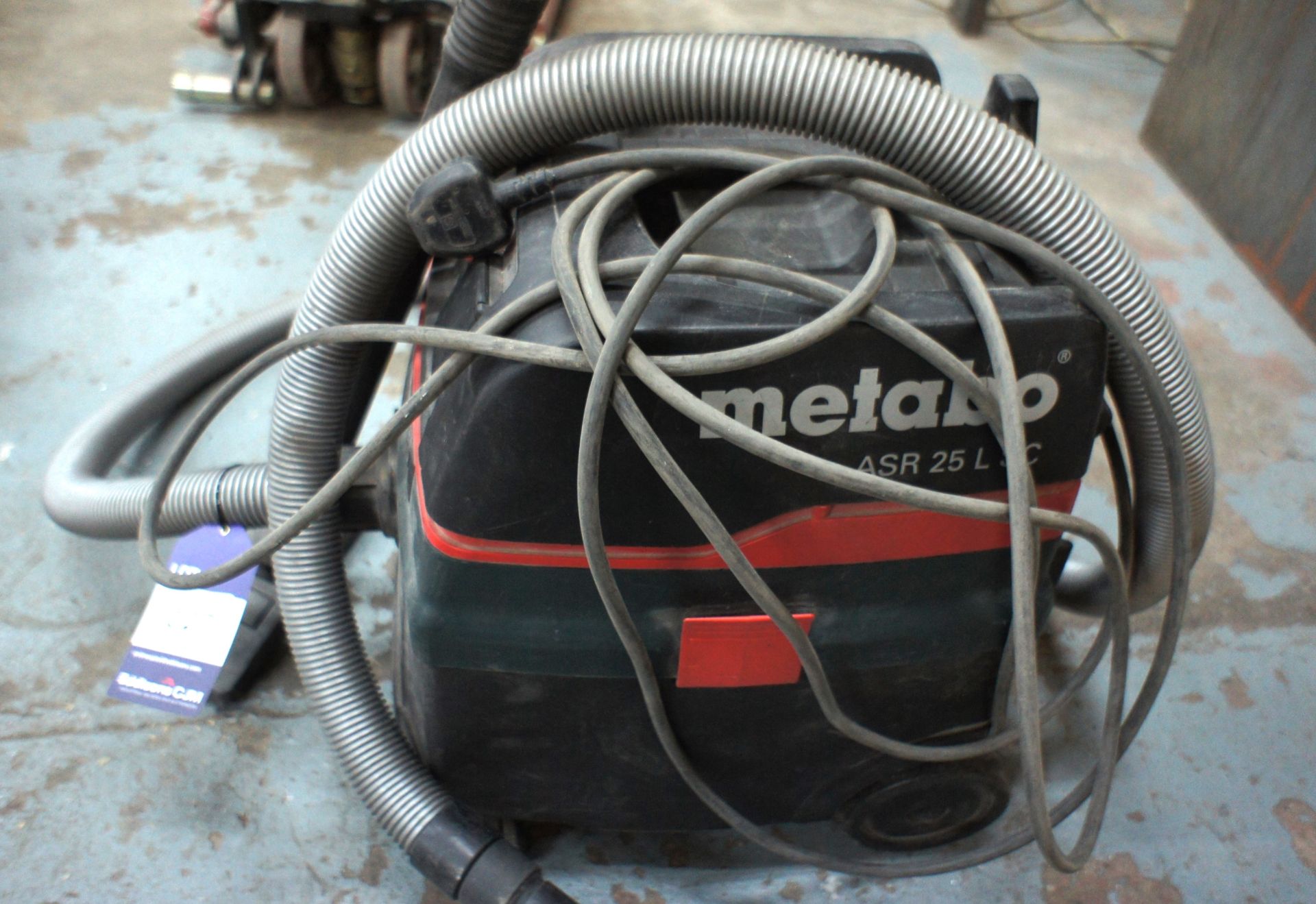 Metabo ASR25LSC vacuum 240volts