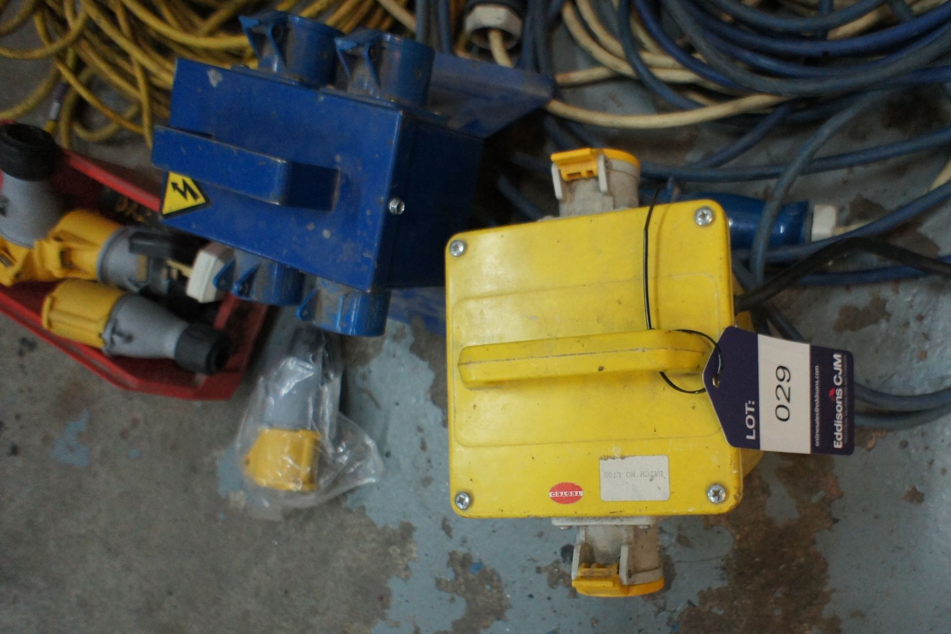 110volt transformer with quantity of various exten - Image 3 of 5