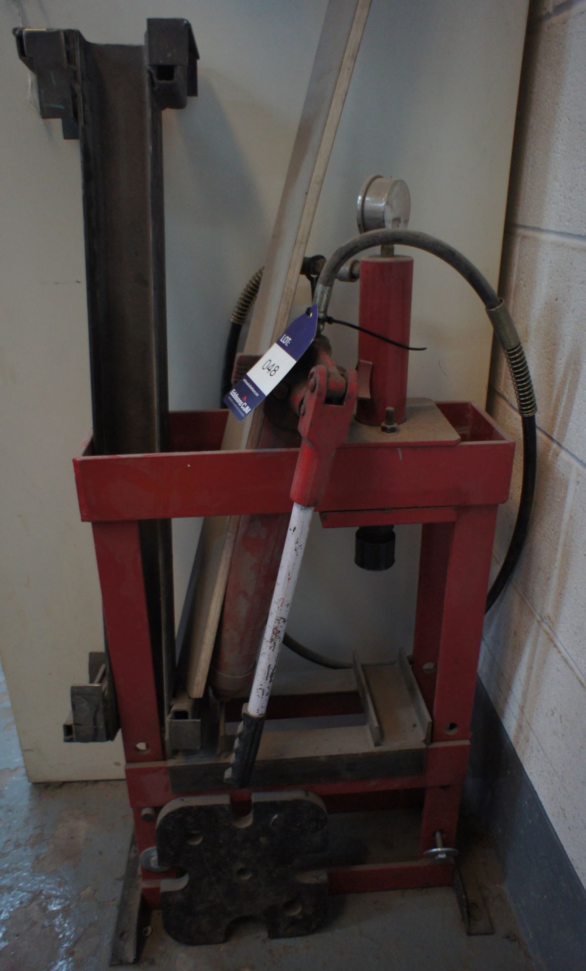 Hydraulic bench press - Image 2 of 2