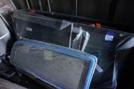 Qty of various Mercedes Vito/Sprinter glass (used)