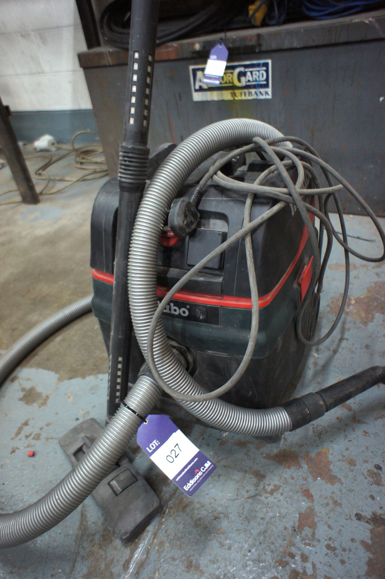 Metabo ASR25LSC vacuum 240volts - Image 2 of 2