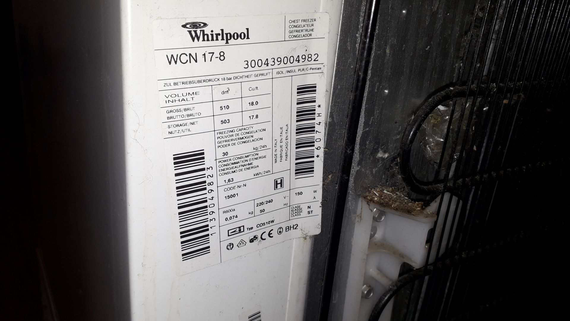 Whirlpool WCN17-8 Chest Freezer 1600mm Serial Number 300439004982. Located at Fresco's Hemel - Image 3 of 3