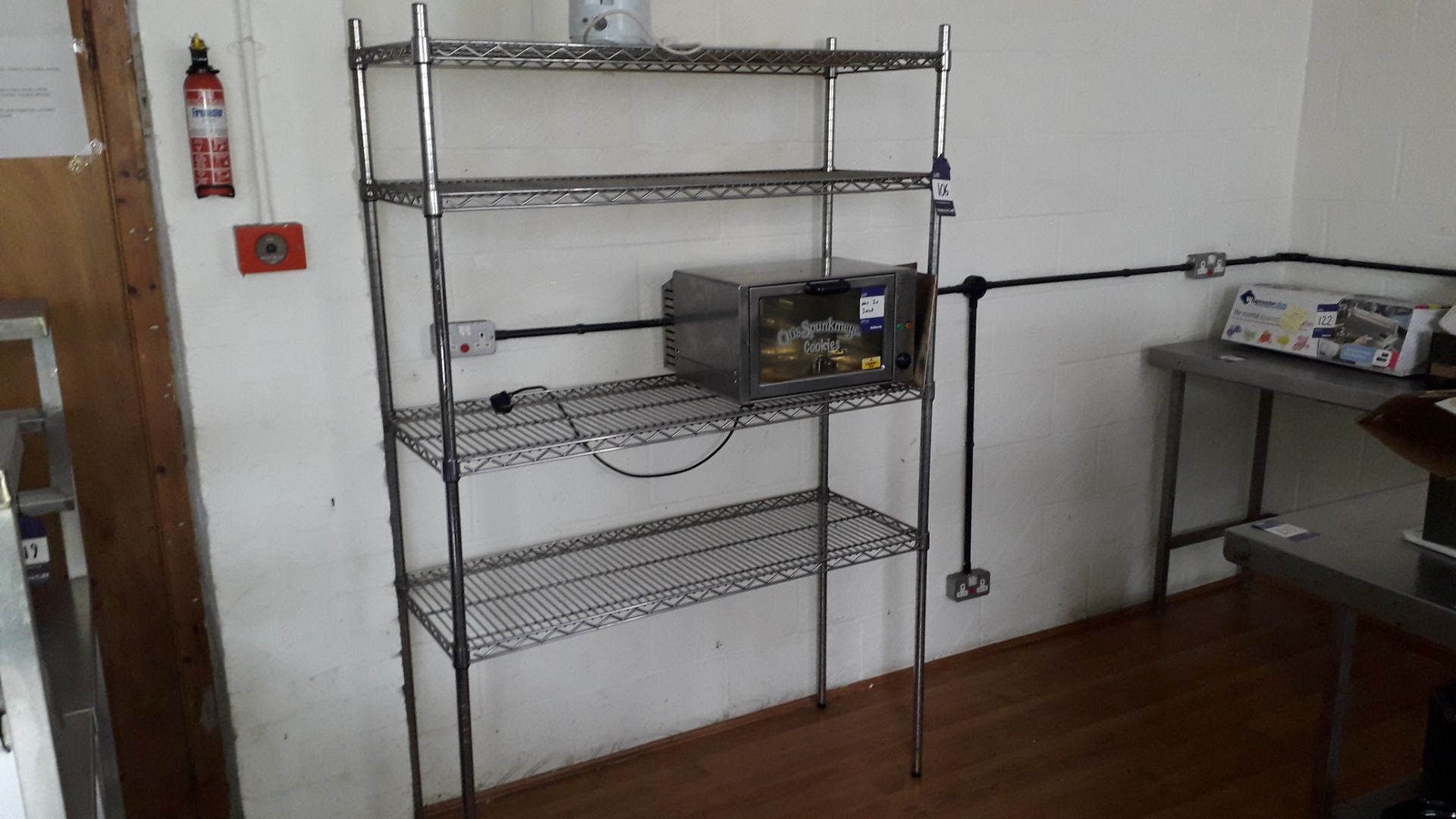 3 x Bays Adjustable Wire Shelving 1200mm. Located at Fresco's Hemel Hempstead Limited, Vitalia - Image 2 of 3