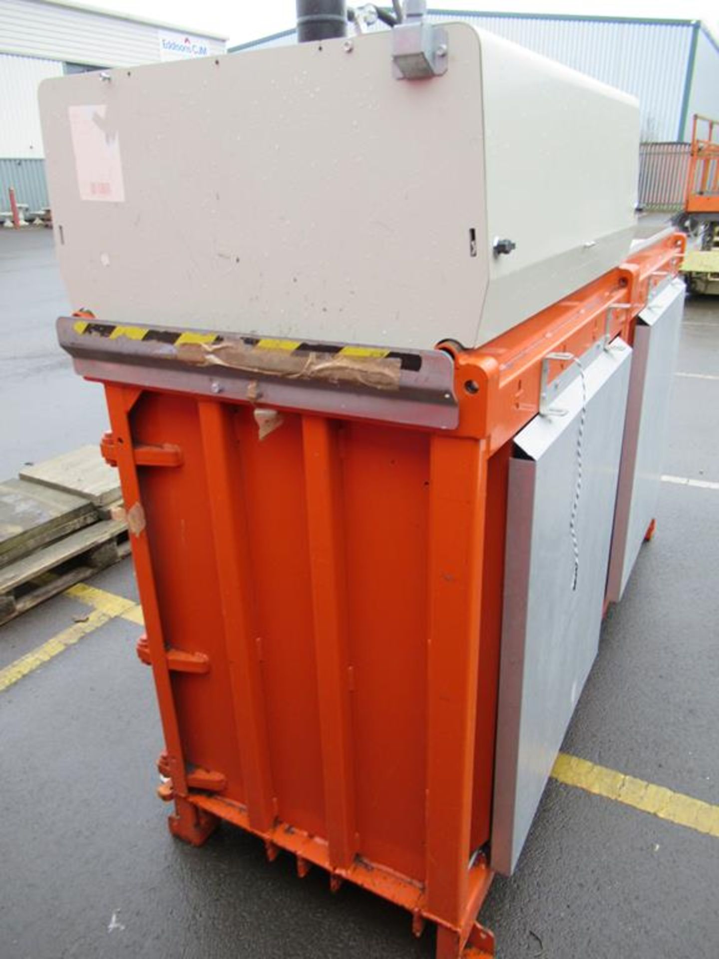 Orwak Compactor 9020 baler s/n 102277 YOM 2010 1585kg (working condition unknown) - Image 6 of 8