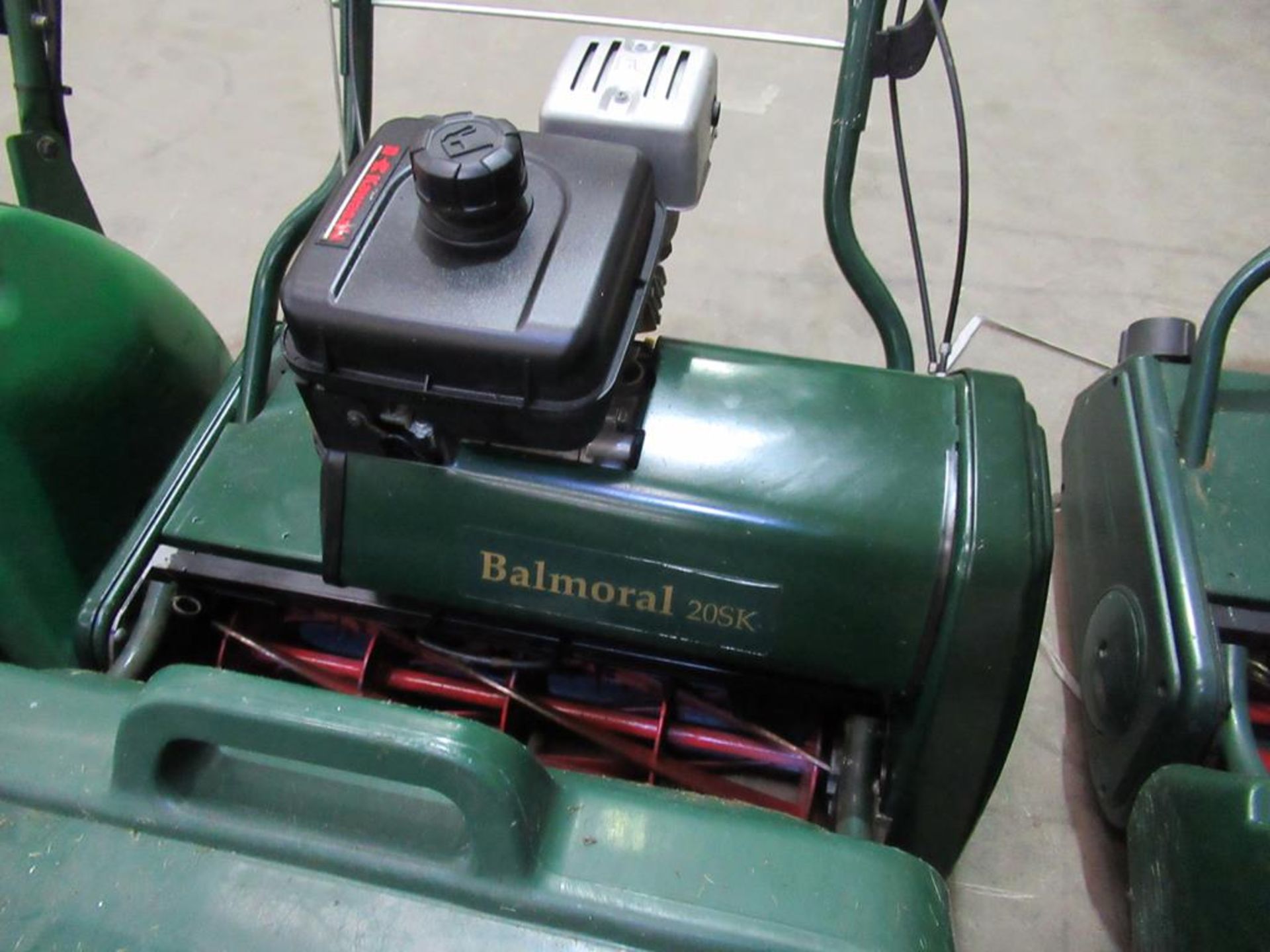 ATCO Balmoral 205K self propelled petrol lawn mower - Image 2 of 4