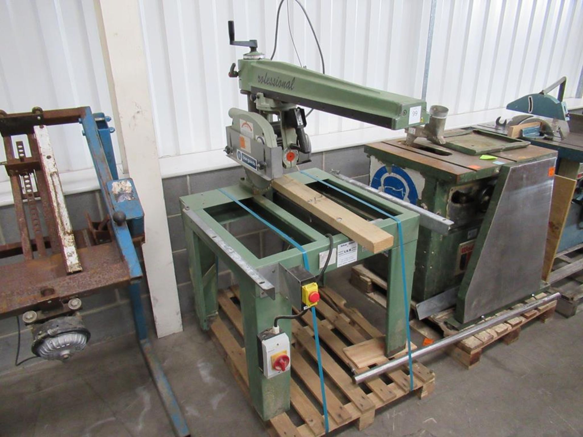 A rolessional radial arm cross cut saw, 415V, 3 phase. - Image 6 of 6