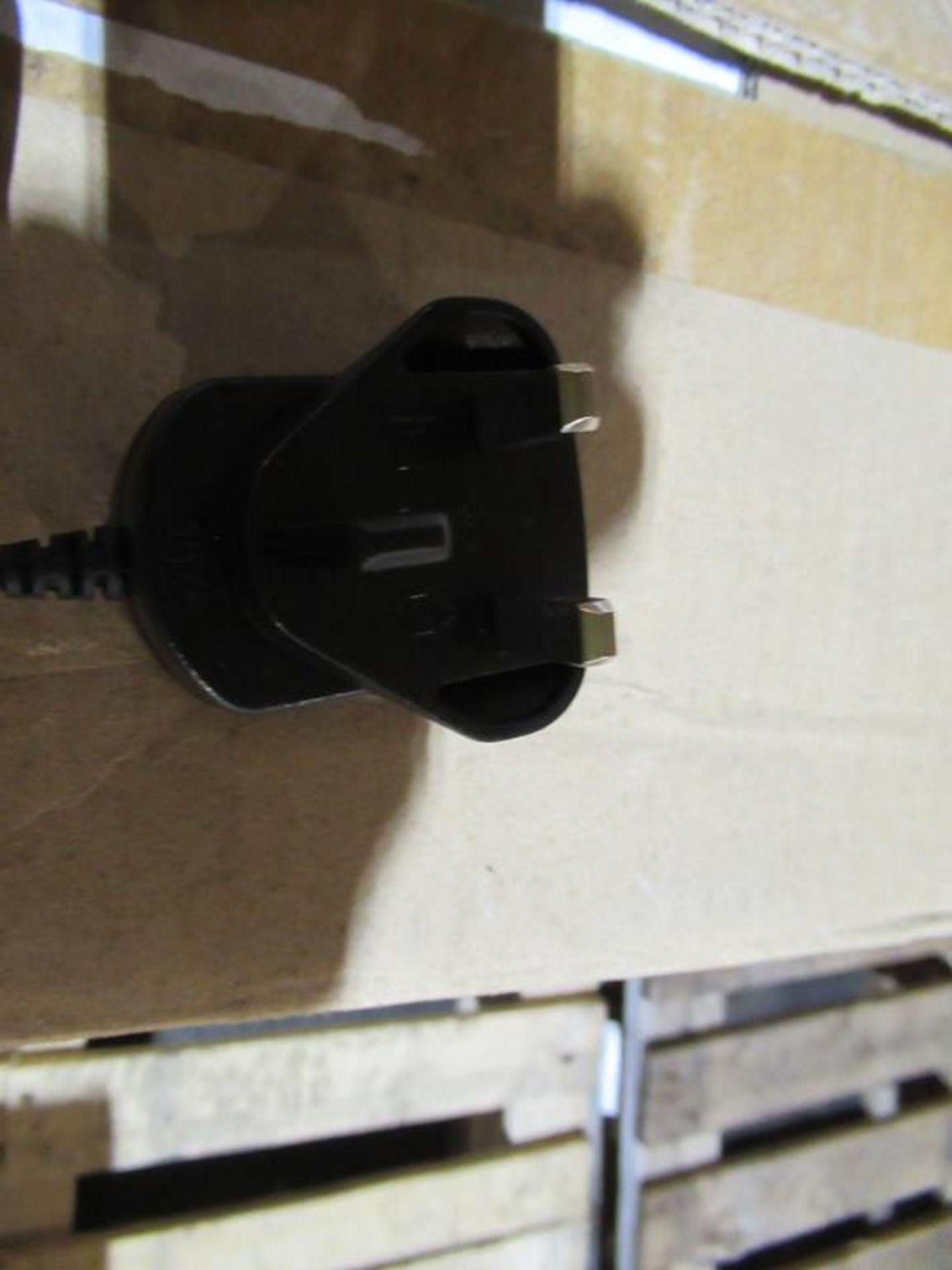 300x UK Plug in Switch Mode Power Supply 9V DC 300mA 2.1x5.5mm DC Powerplug. - Image 3 of 4