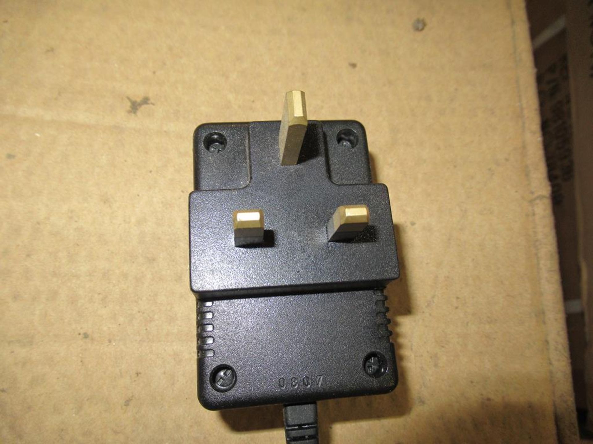 147x Linear UK Mains Adaptor 5V DC 500mA 2.1x5.5mm DC Powerplug. - Image 3 of 4