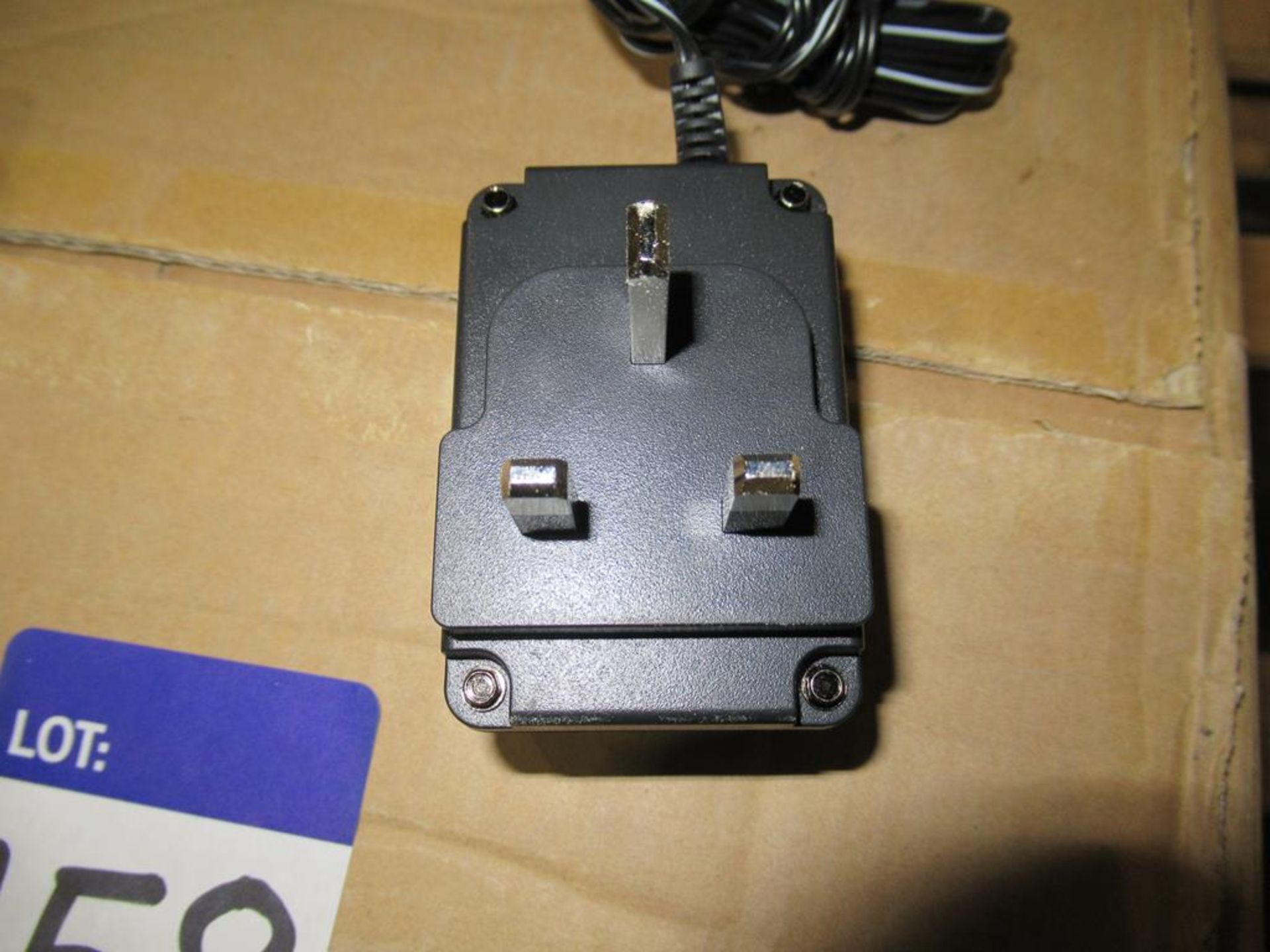 120x UK Linear Plug In Mains Adaptor 9V AC 500mA 2.1x5.5mm DC Powerplug - Image 3 of 5