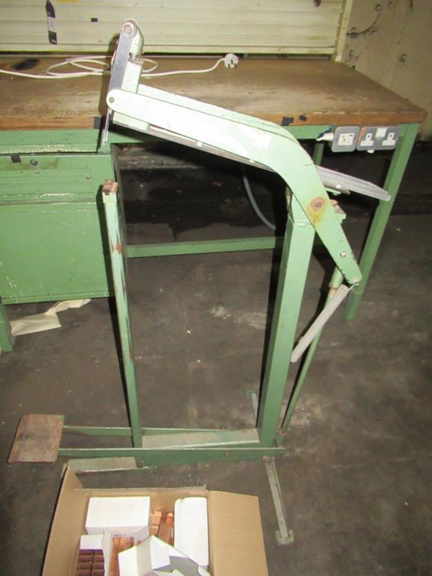 1x Industrial Foot Operated Stapler - Image 3 of 4