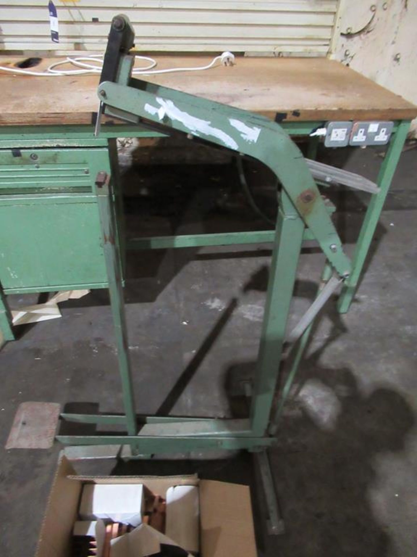 1x Industrial Foot Operated Stapler - Image 2 of 4