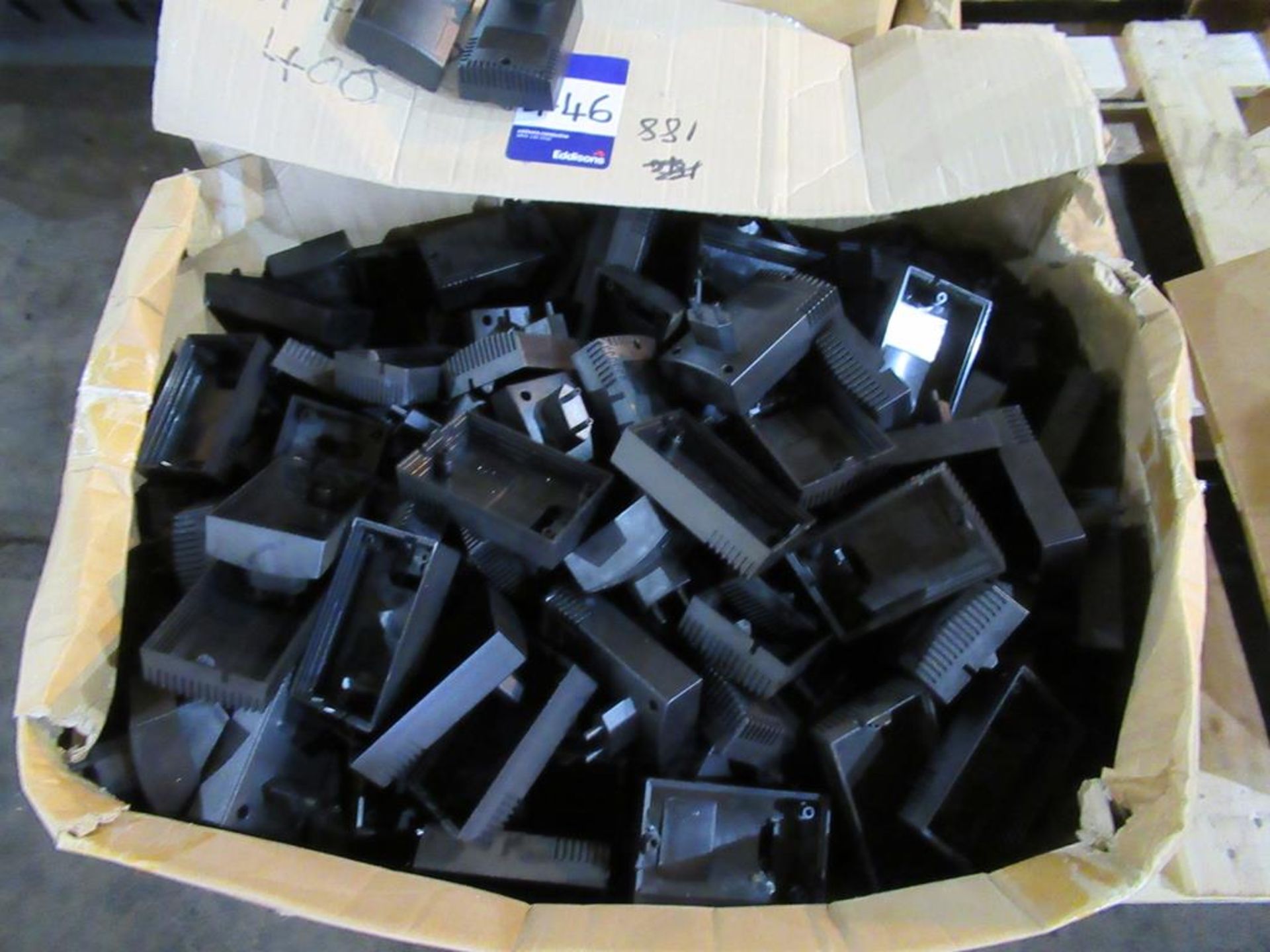 200x USA 2 Pin Mains Adaptor Cases Complete with Lids (No Pins), 200x Moulded Transformer Case with - Image 4 of 6